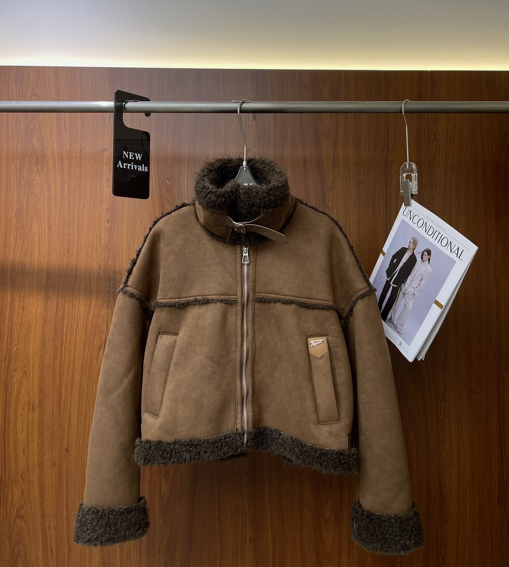High-End Women’s Suits: LV Inspired Styles for Autumn and Winter Comfort - 图片 3
