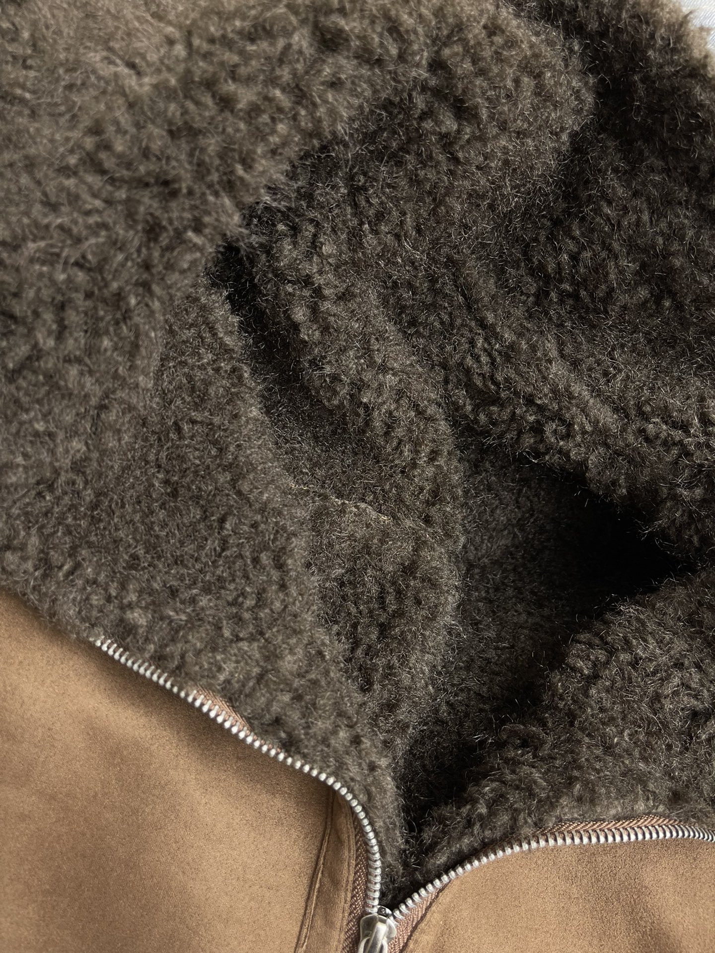 High-End Women’s Suits: LV Inspired Styles for Autumn and Winter Comfort - 图片 9