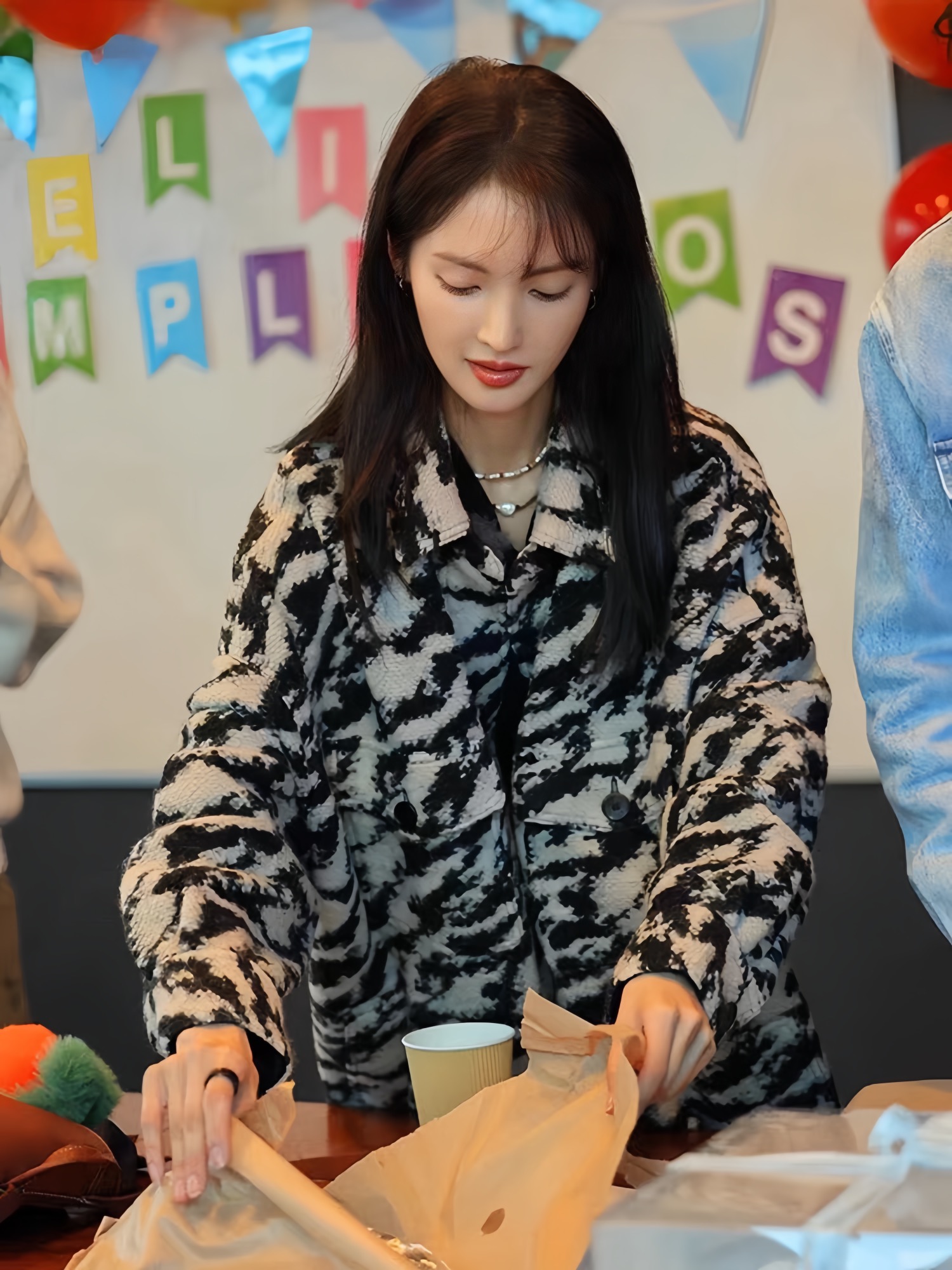 P897 High-quality women’s outfit with dustproof sack Sandro’s same morning - 图片 3