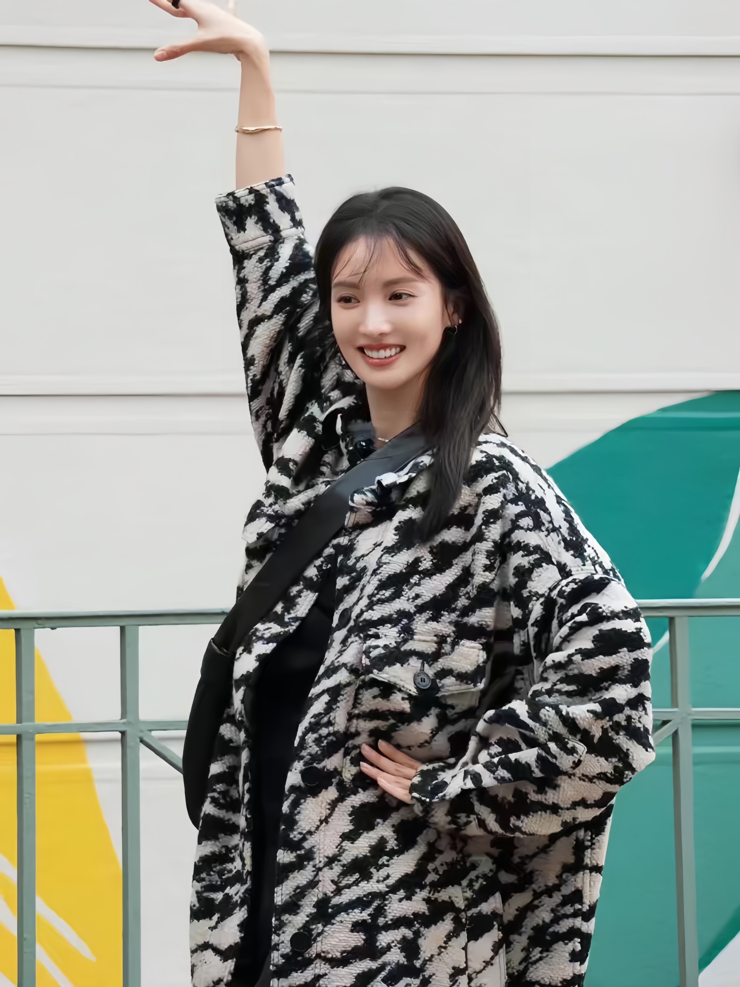 P897 High-quality women’s outfit with dustproof sack Sandro’s same morning - 图片 4