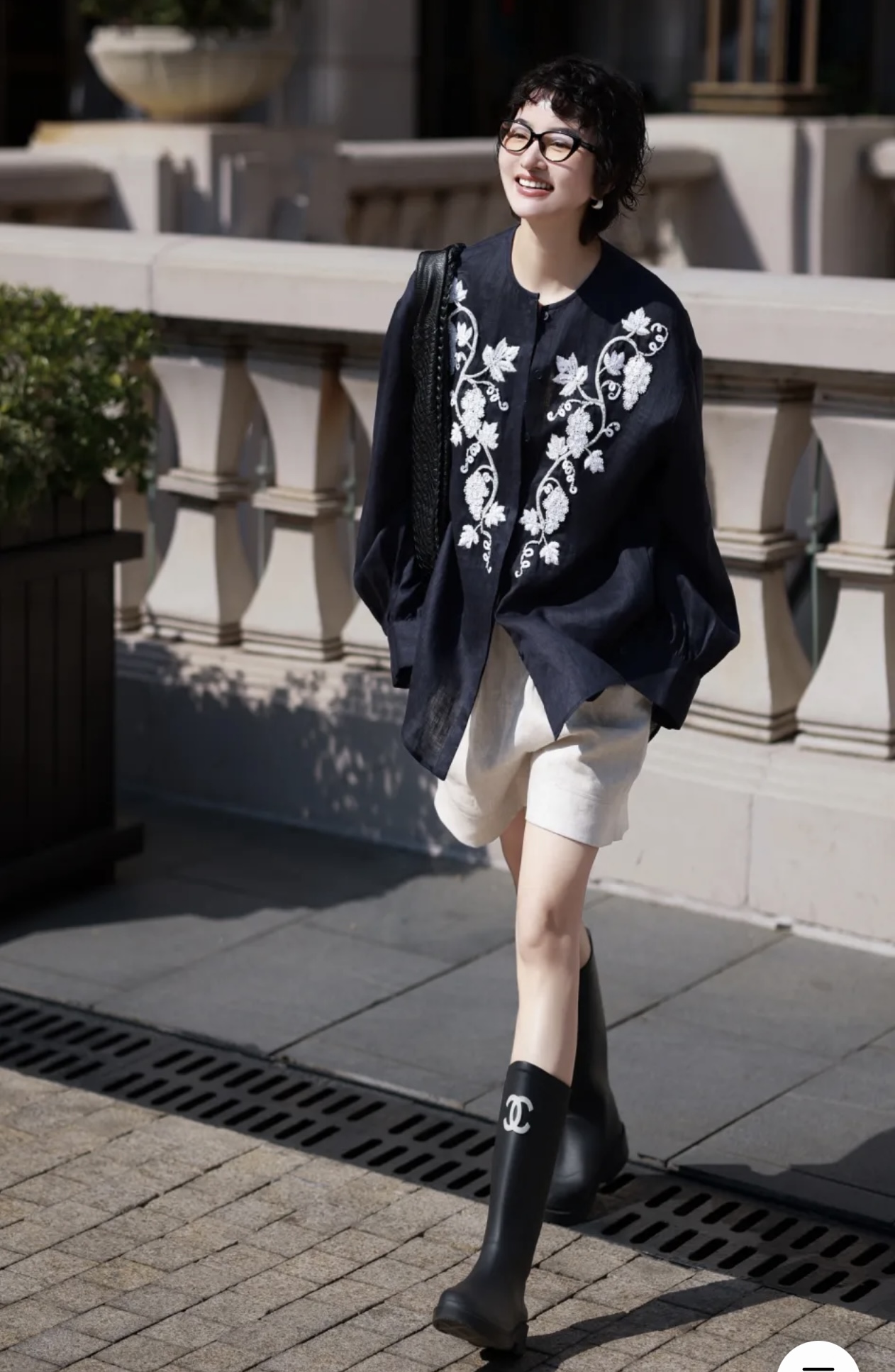 High-End Women’s Suit: Natural Paralyzing Embroidered Shorts for Summer Fashion - 图片 6