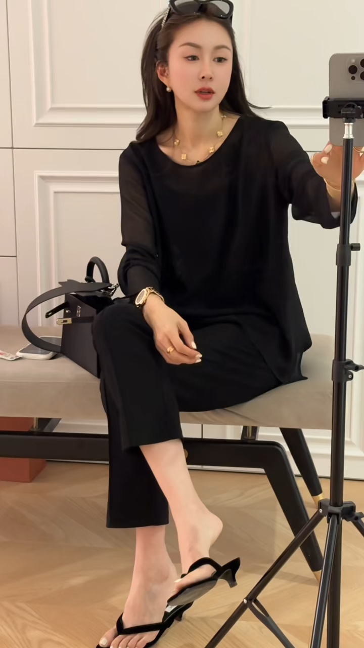 Elegant Lace Splicing Sun Protection Top with Round Neck and Slit Design