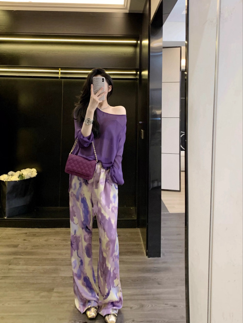 Effortless Vacation Style Print Set - Comfortable, Flattering, and Chic 1 Effortless Vacation Style Print Set - Comfortable, Flattering, and Chic