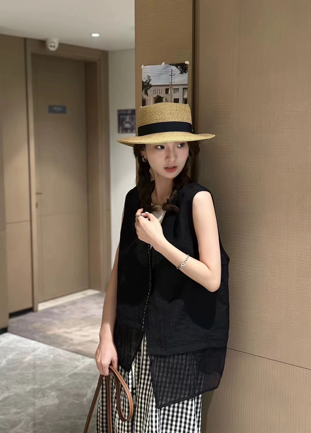 High-End Women’s Clothes: Stylish Designs for a Relaxed yet Chic Look - 图片 8