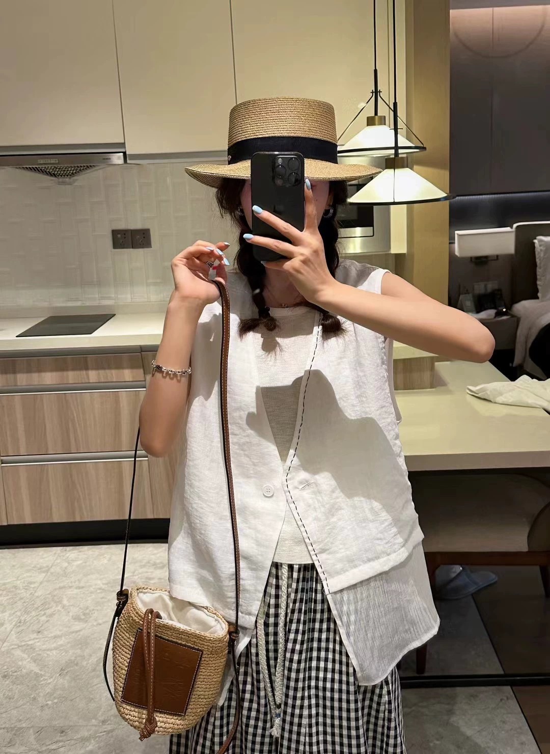 High-End Women’s Clothes: Stylish Designs for a Relaxed yet Chic Look - 图片 3