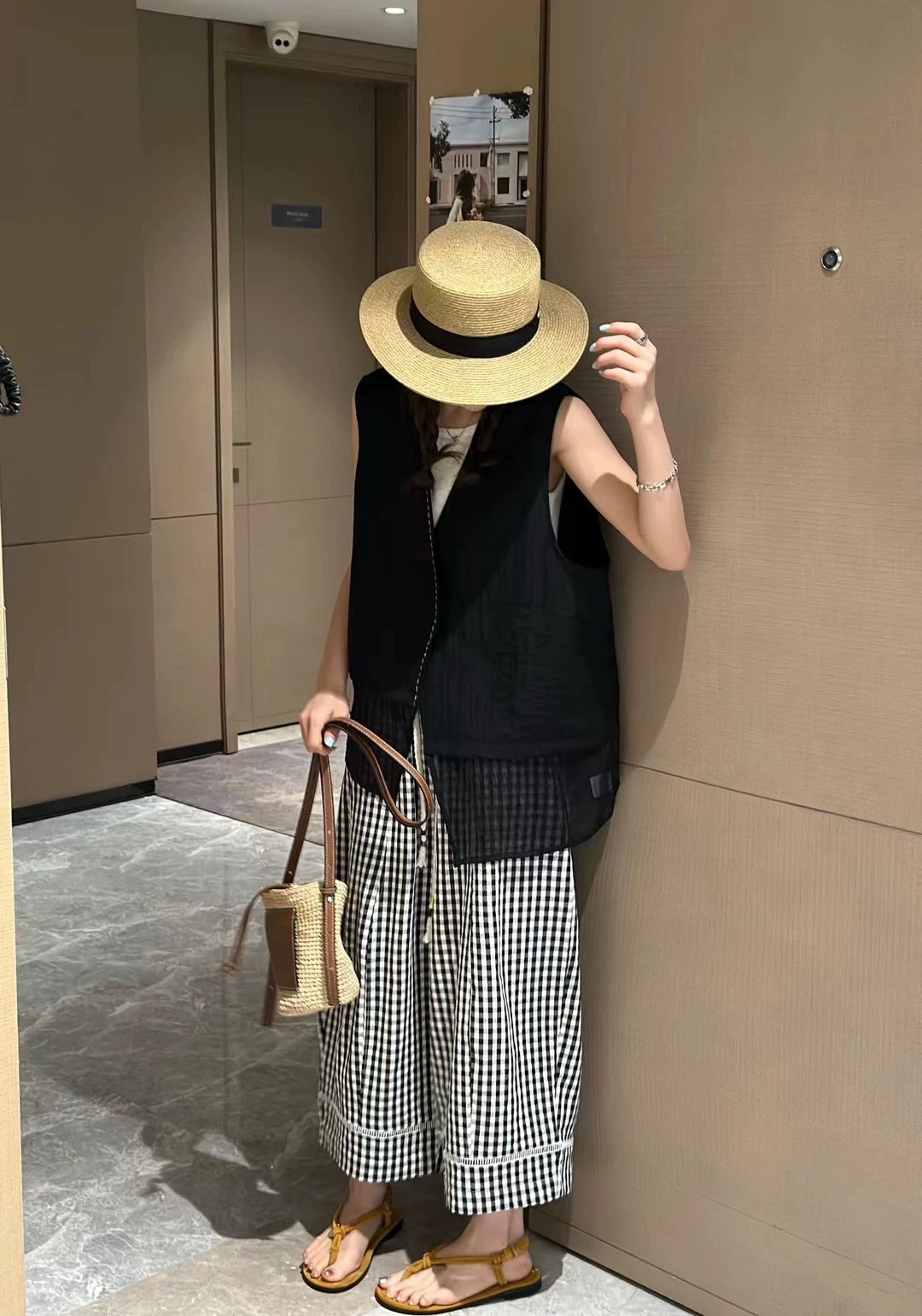High-End Women’s Clothes: Stylish Designs for a Relaxed yet Chic Look - 图片 4