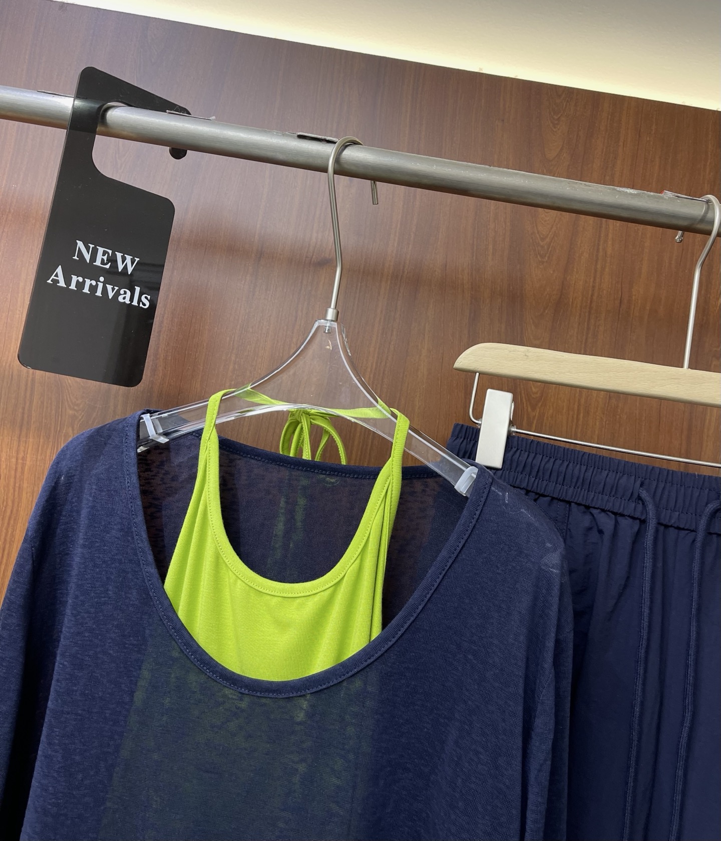 High-End Women’s Outfits: Aerobics and Air Belts for P-Packing Family - 图片 7