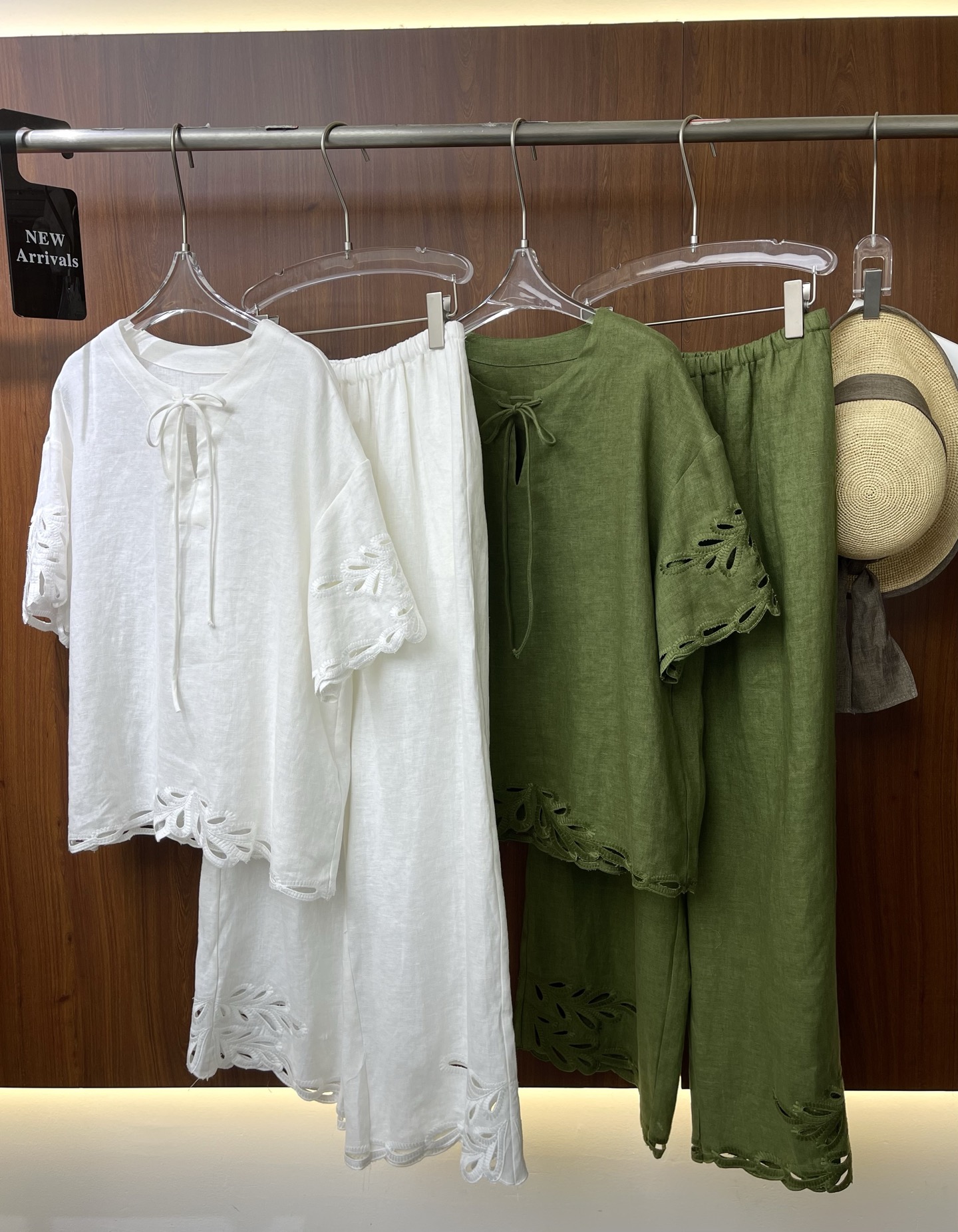 Elegant High-End Women’s Suit with V-Band Design for Comfort and Style - 图片 4