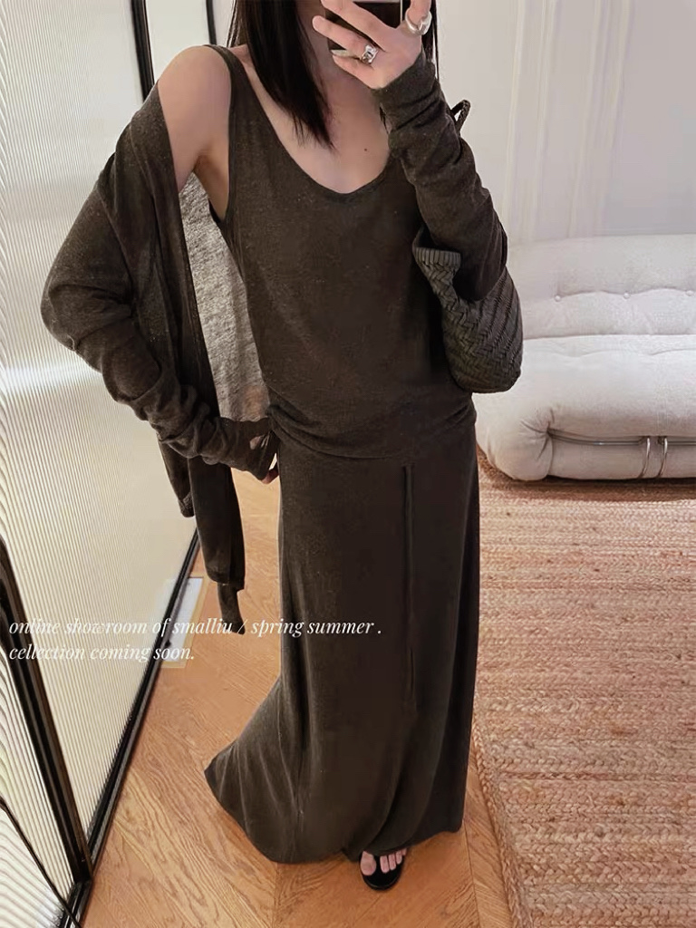 High-End Quality Women’s Clothing: Comfortable and Stylish Daily Commuter Wear in Grey/Tan – Sizes SMLXL - 图片 4