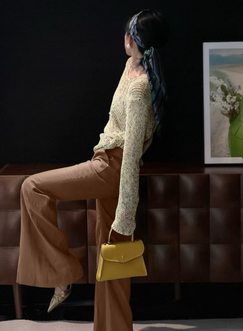 Effortless Linen Flare Pants - Comfortable, Stylish, and Flattering Fit 1 Effortless Linen Flare Pants - Comfortable, Stylish, and Flattering Fit