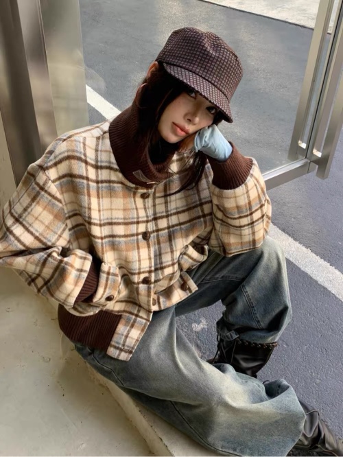 Women's Plaid Wool Blend Jacket, Color Block Loose Fit Cropped Coat 1 Women's Plaid Wool Blend Jacket, Color Block Loose Fit Cropped Coat