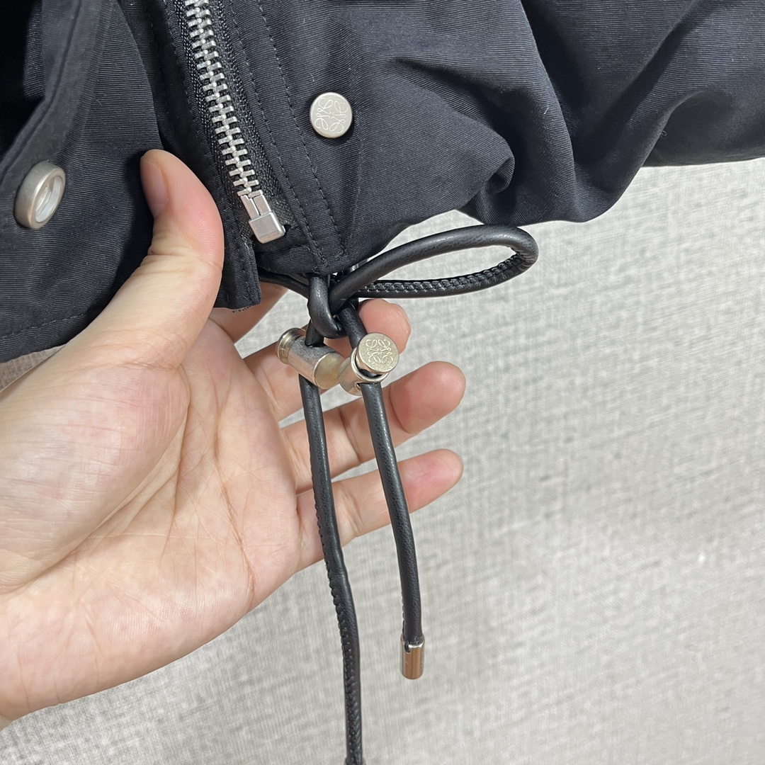 Loewe Luxury Designer Handbag Shoulder Crossbody Bag crafted in premium 7