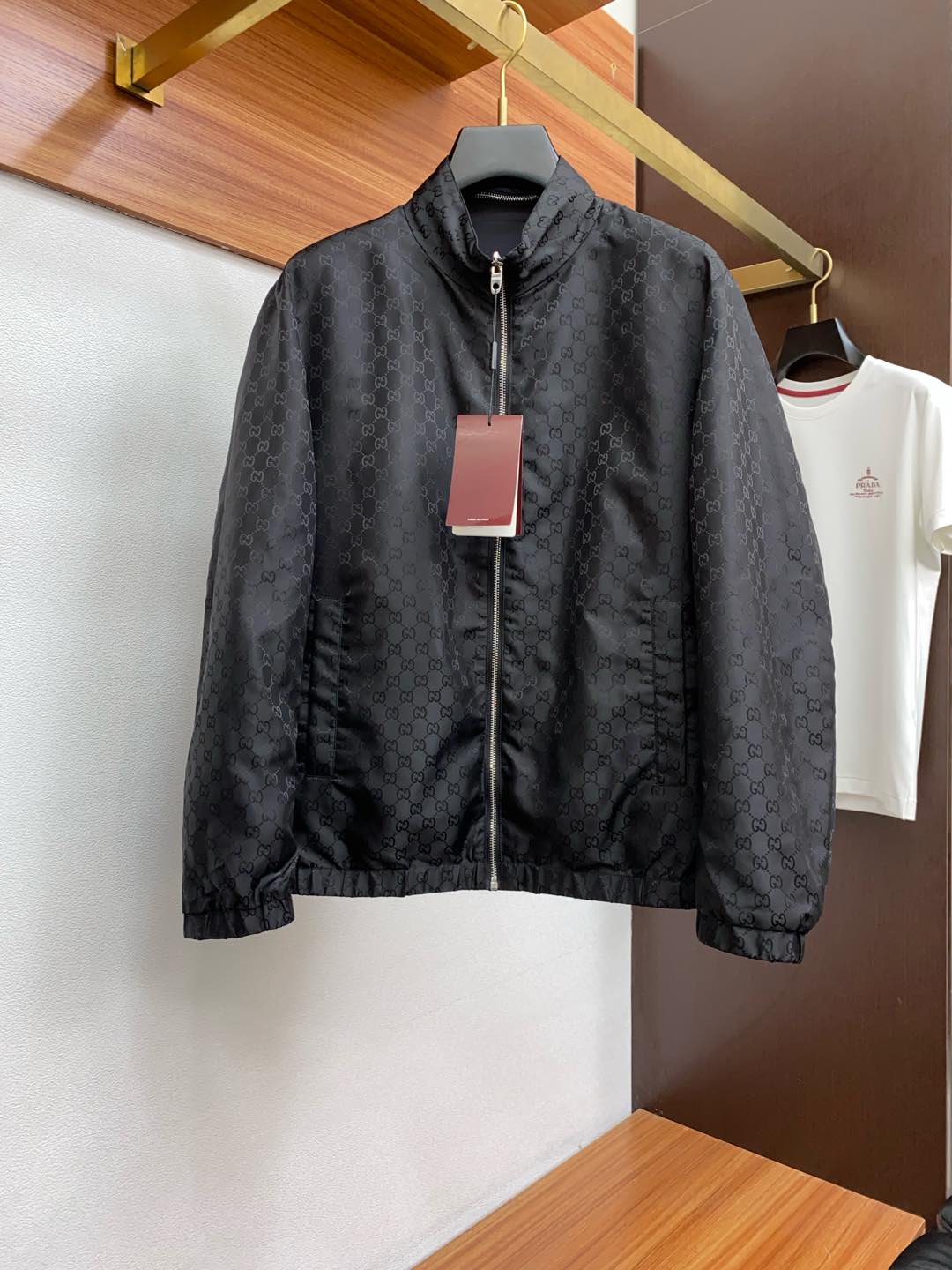  古奇 25新品立领双面外套 时尚帅气，简约百搭款 定制珠光原版面料 不仅挺括 保持潮流的廓形，又穿着舒