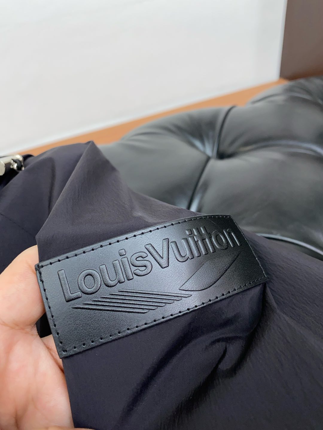  1v 路易威登 25新品双面夹克外套 时尚帅气，简约百搭款 定制原版面料 不仅挺括 保持潮流的廓形，又