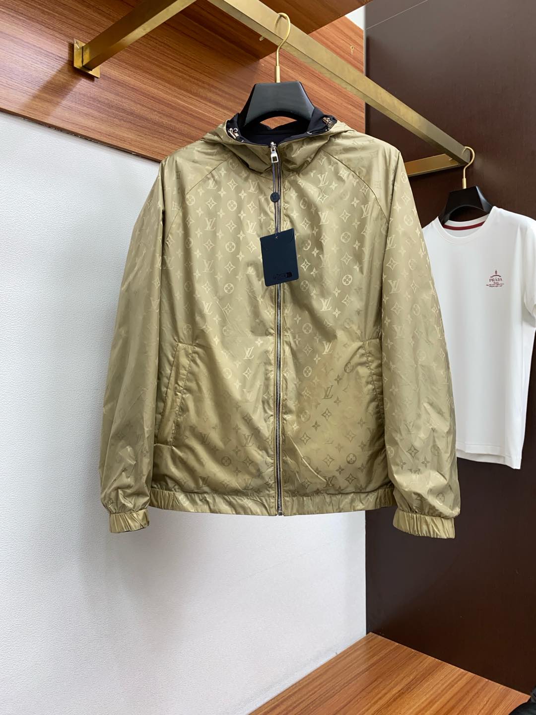  1v 路易威登 25新品双面夹克外套 时尚帅气，简约百搭款 定制原版面料 不仅挺括 保持潮流的廓形，又