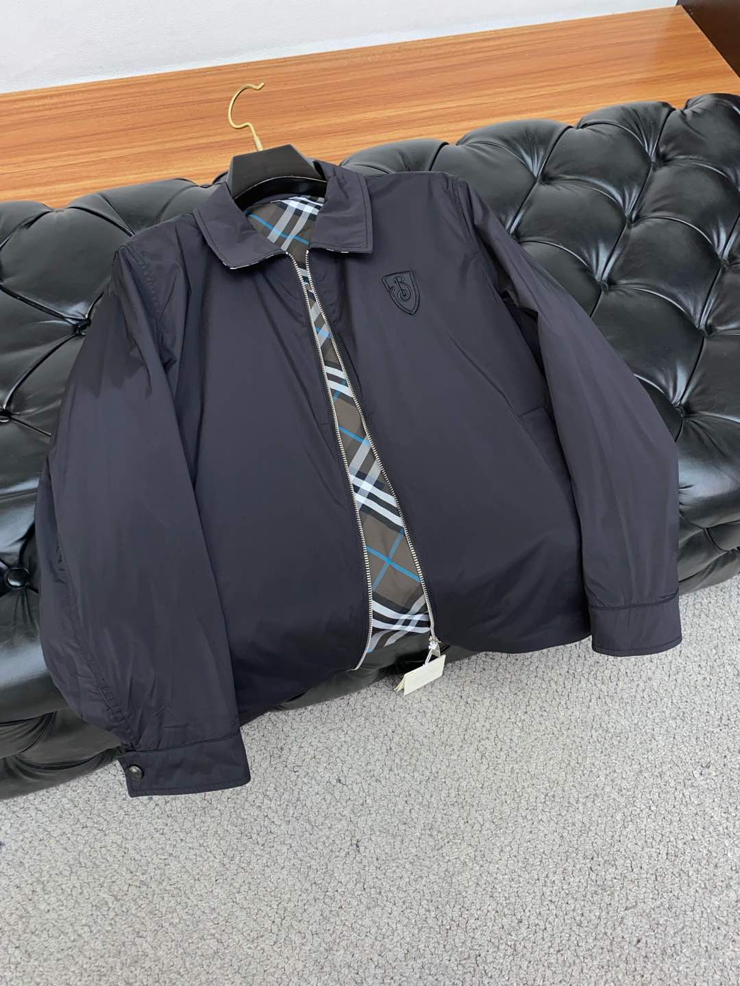  巴宝莉 25新品翻领双面外套 时尚帅气，简约百搭款 定制原版面料 不仅挺括 保持潮流的廓形，又穿着舒适