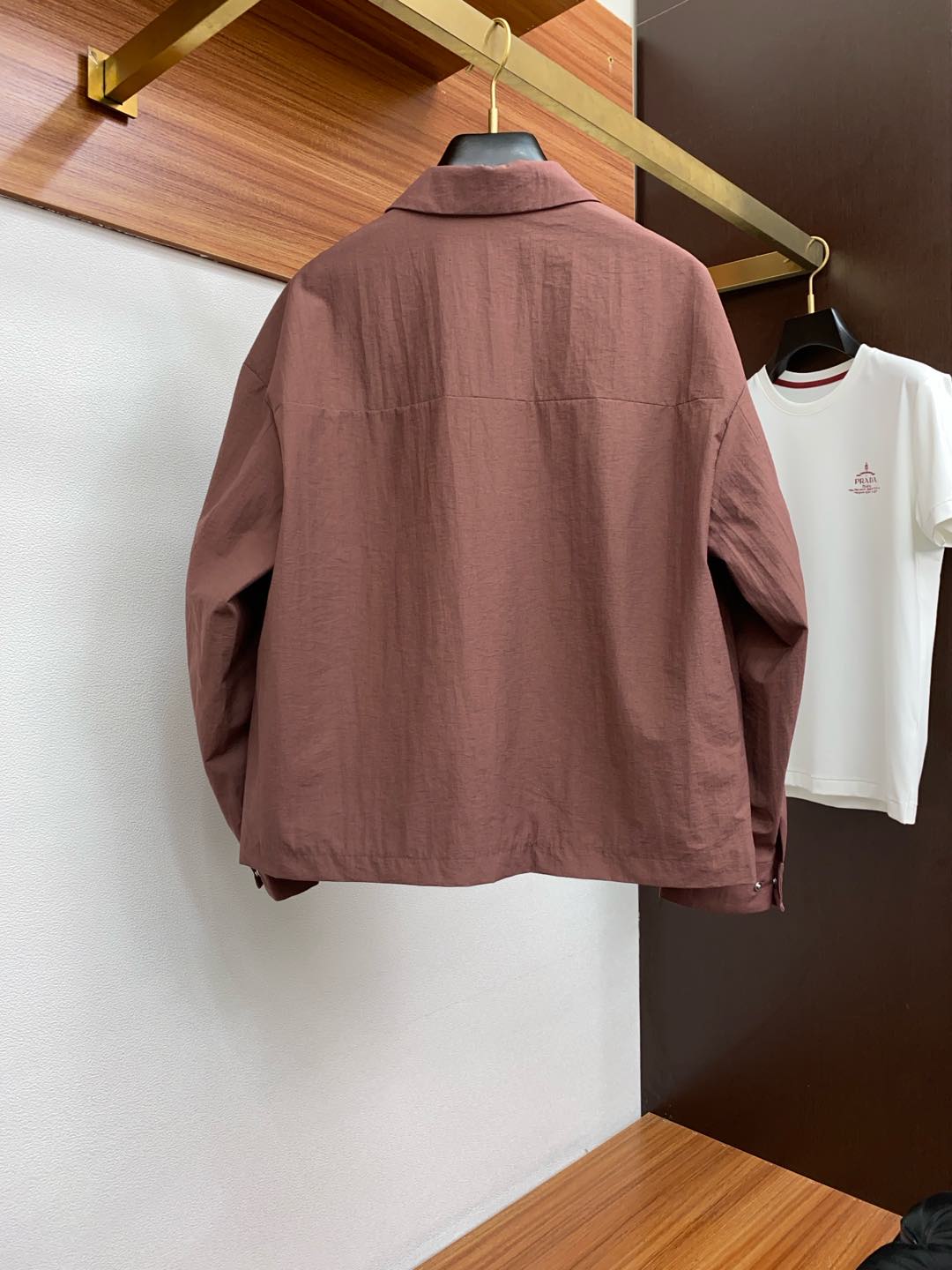  杰尼亚 25新品翻领商务夹克外套，时尚帅气，简约百搭款 定制原版面料 不仅挺括 保持潮流的廓形，又穿着