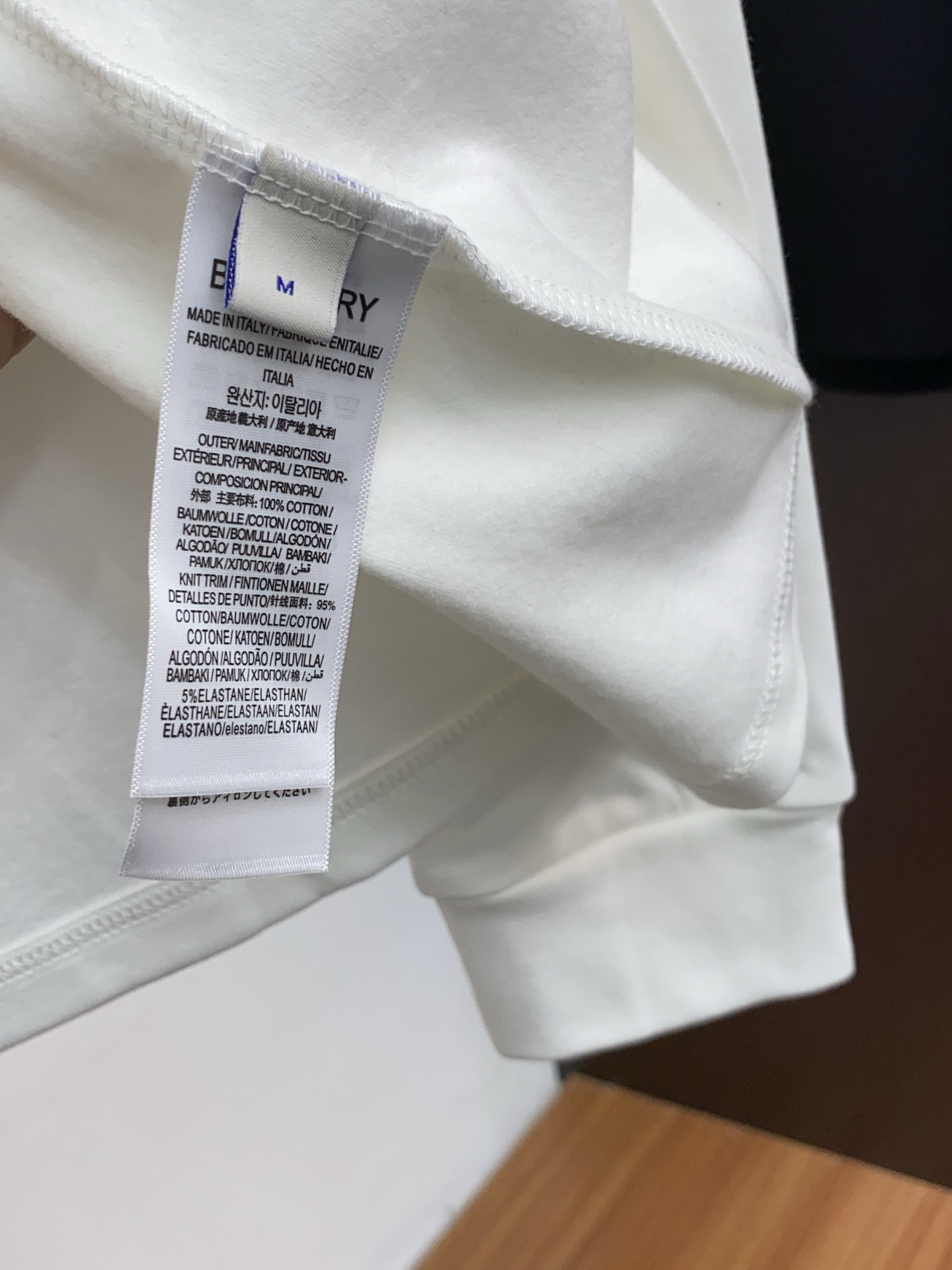 巴宝莉 25ss秋季 新品 新款贸易订单圆领长袖打底衫长袖T恤网红款！上身舒适透气，不僵硬，整体有着丰富