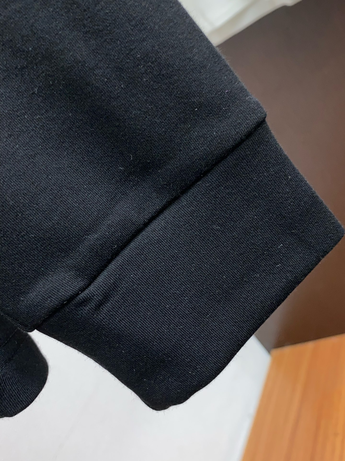 巴宝莉 25ss秋季 新品 新款贸易订单圆领长袖打底衫长袖T恤网红款！上身舒适透气，不僵硬，整体有着丰富