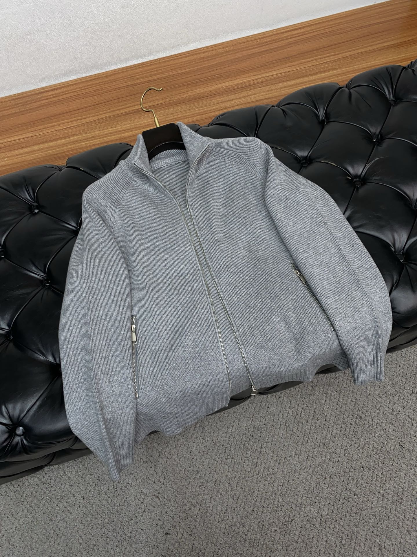 lP🆕 诺悠翩雅 2025ss早秋新款发布织针立领外套。春款外套！穿上就是舒适自在又显瘦的存在，慵懒而随