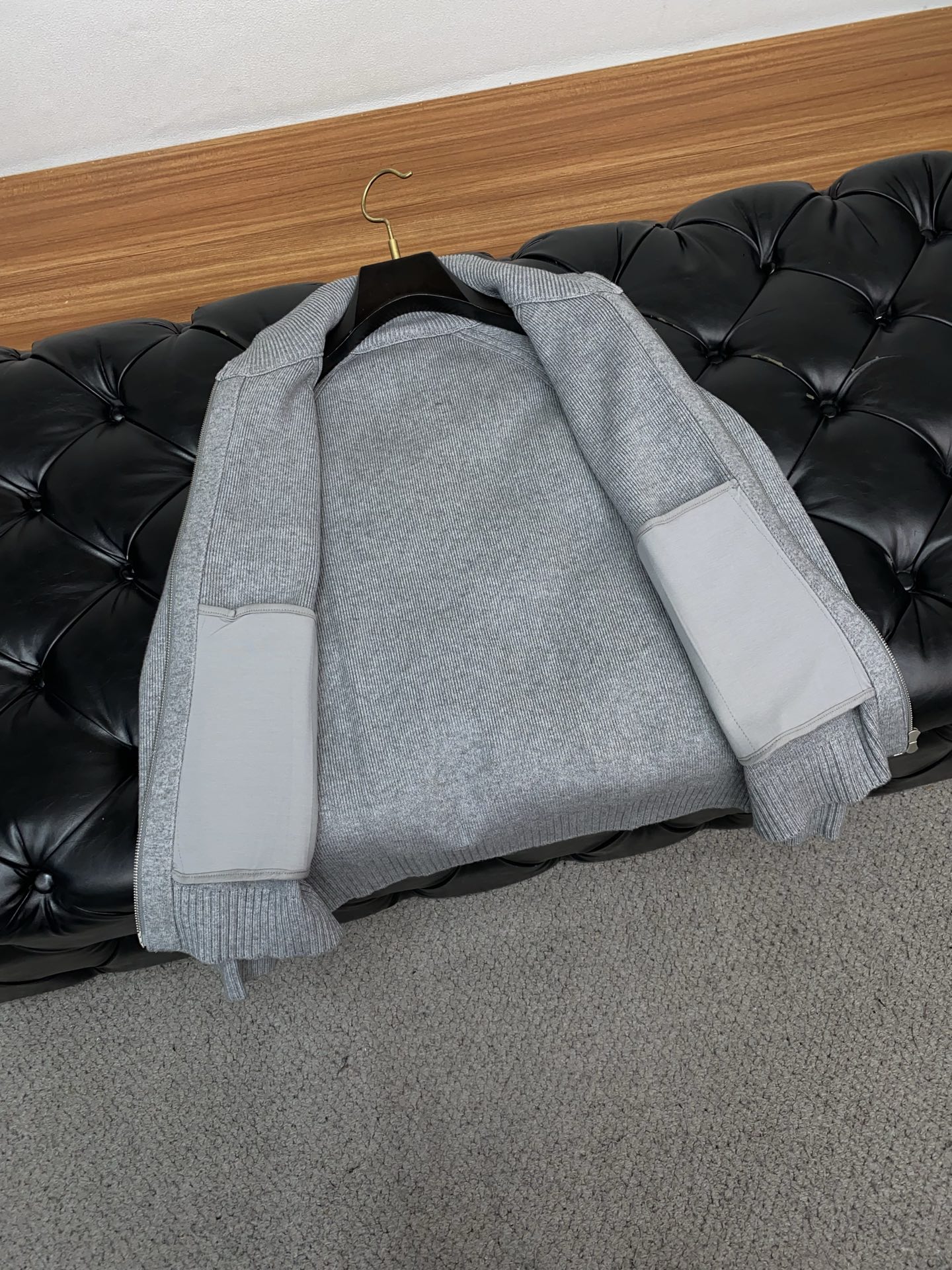 lP🆕 诺悠翩雅 2025ss早秋新款发布织针立领外套。春款外套！穿上就是舒适自在又显瘦的存在，慵懒而随