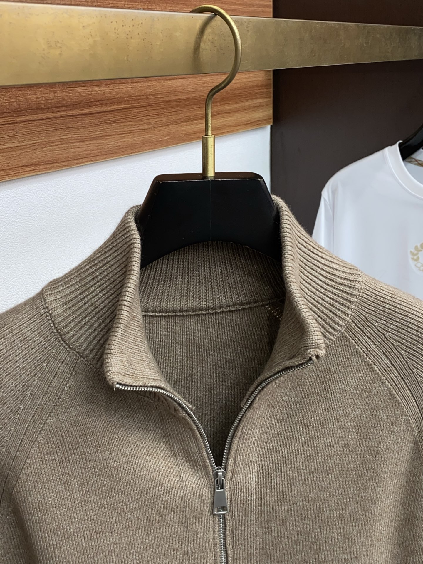 lP🆕 诺悠翩雅 2025ss早秋新款发布织针立领外套。春款外套！穿上就是舒适自在又显瘦的存在，慵懒而随