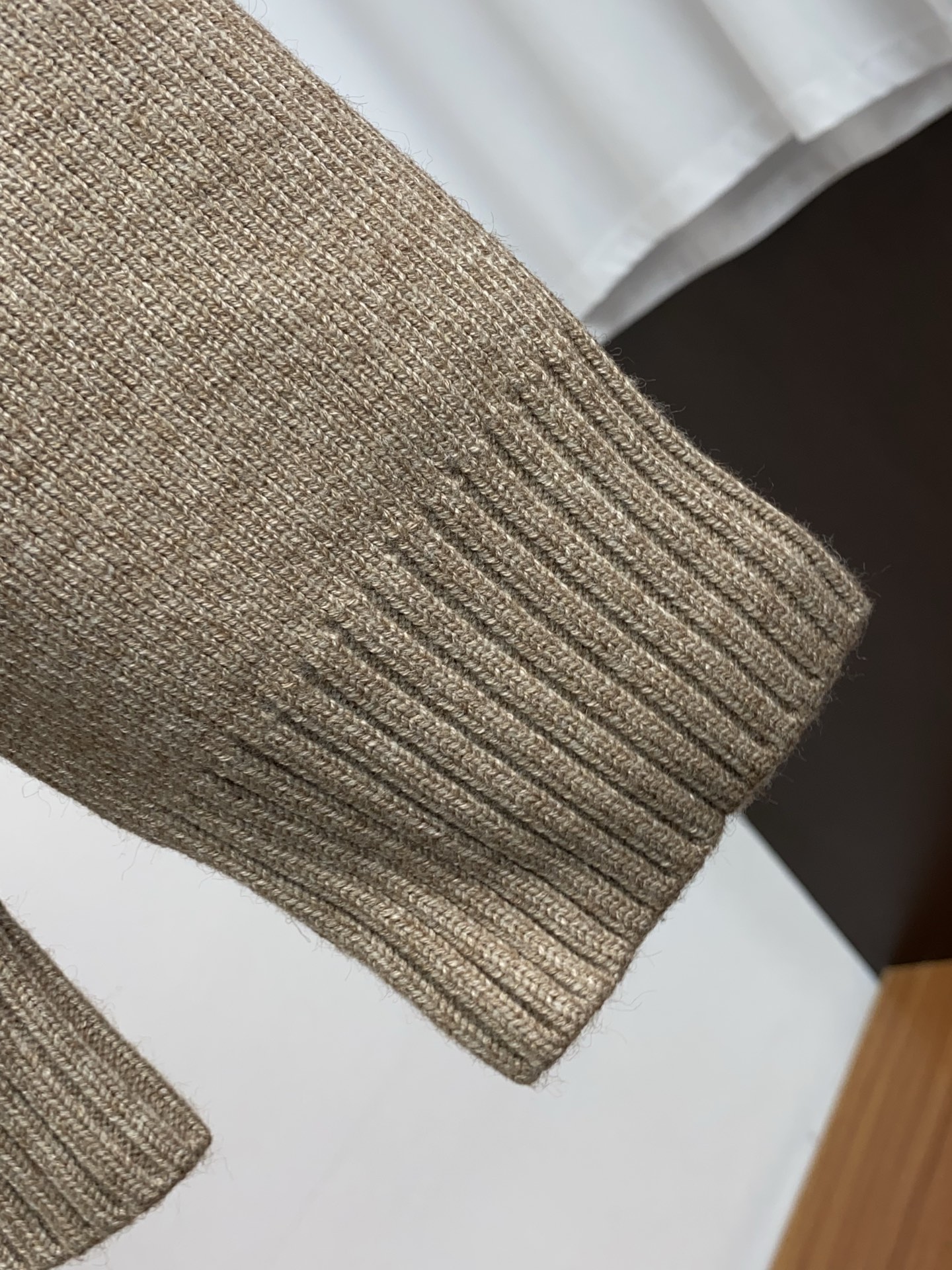 lP🆕 诺悠翩雅 2025ss早秋新款发布织针立领外套。春款外套！穿上就是舒适自在又显瘦的存在，慵懒而随