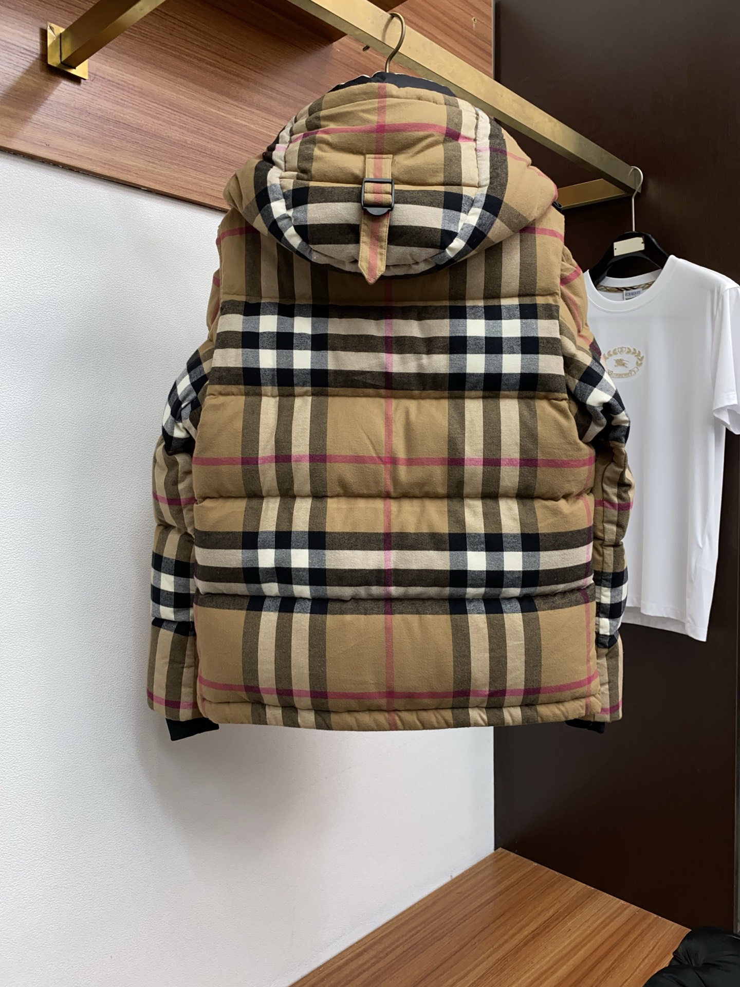 巴宝莉 秋冬新款官网同款原单羽绒服 新色系 香港专柜购入zP操作，定制面料，绝对的防风防水，堪称冬季里的