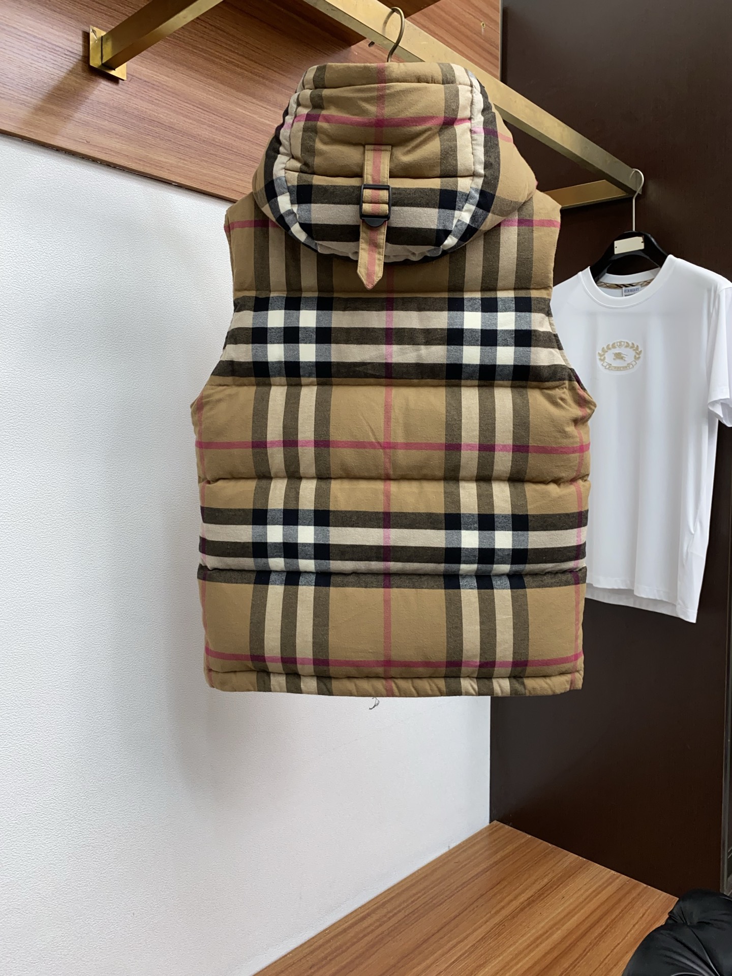 巴宝莉 秋冬新款官网同款原单羽绒服 新色系 香港专柜购入zP操作，定制面料，绝对的防风防水，堪称冬季里的