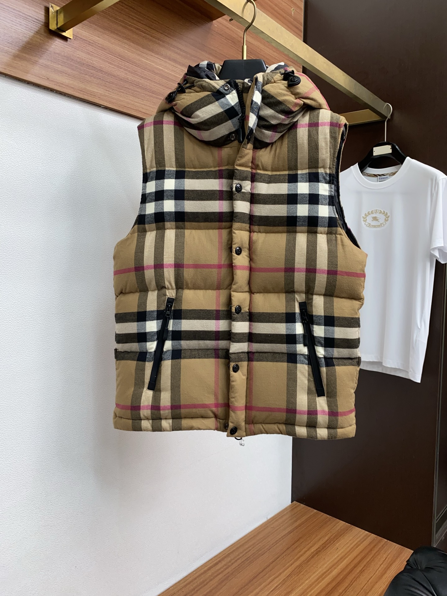 巴宝莉 秋冬新款官网同款原单羽绒服 新色系 香港专柜购入zP操作，定制面料，绝对的防风防水，堪称冬季里的