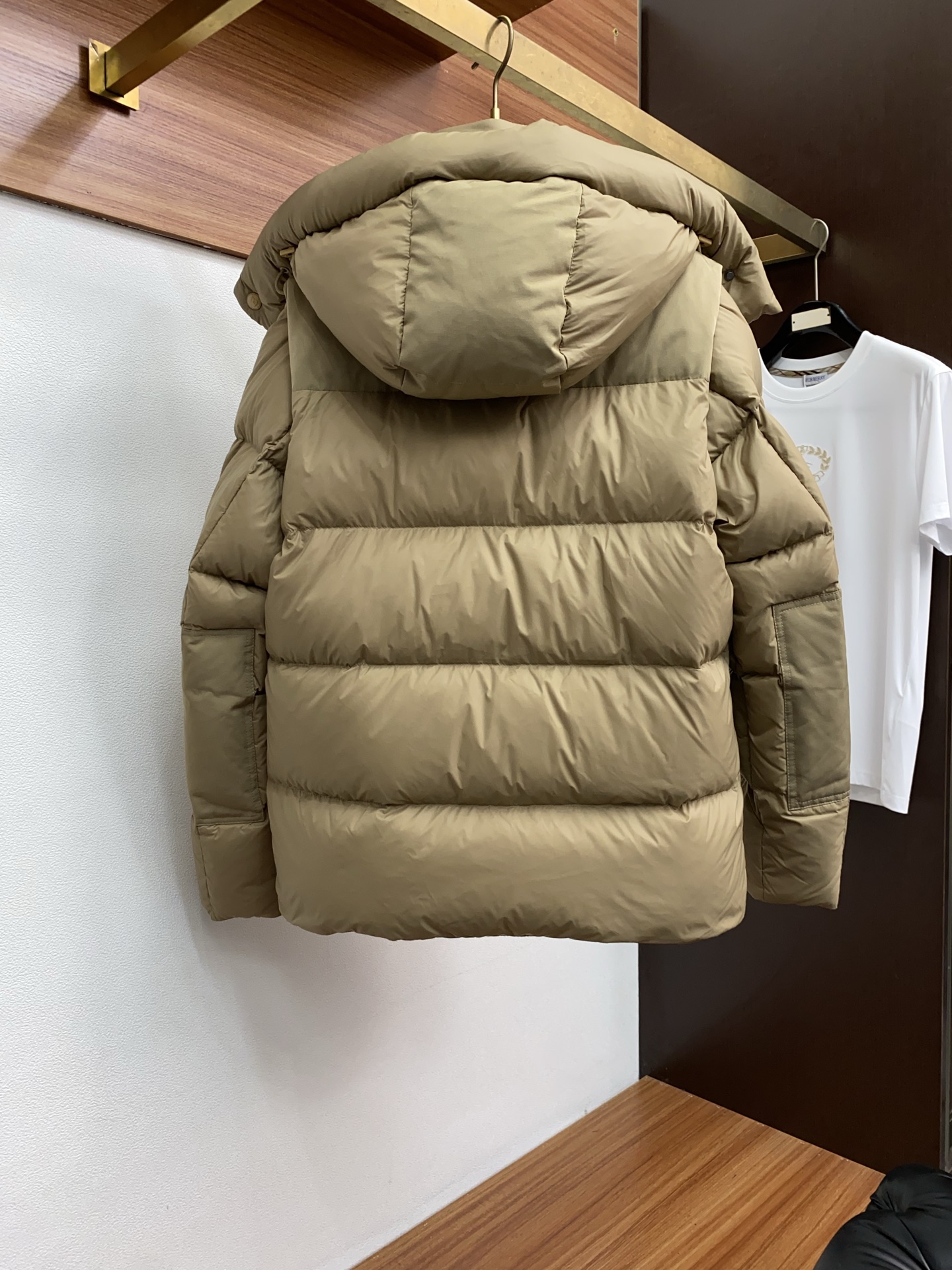 巴宝莉 秋冬新款官网同款原单羽绒服 新色系 香港专柜购入zP操作，定制面料，绝对的防风防水，堪称冬季里的