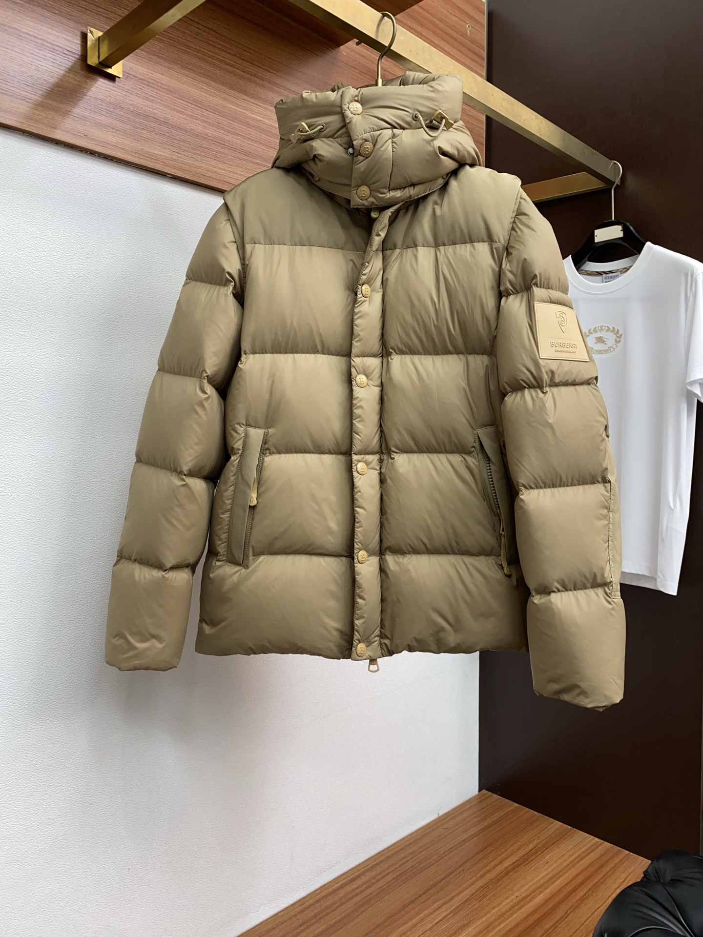 巴宝莉 秋冬新款官网同款原单羽绒服 新色系 香港专柜购入zP操作，定制面料，绝对的防风防水，堪称冬季里的