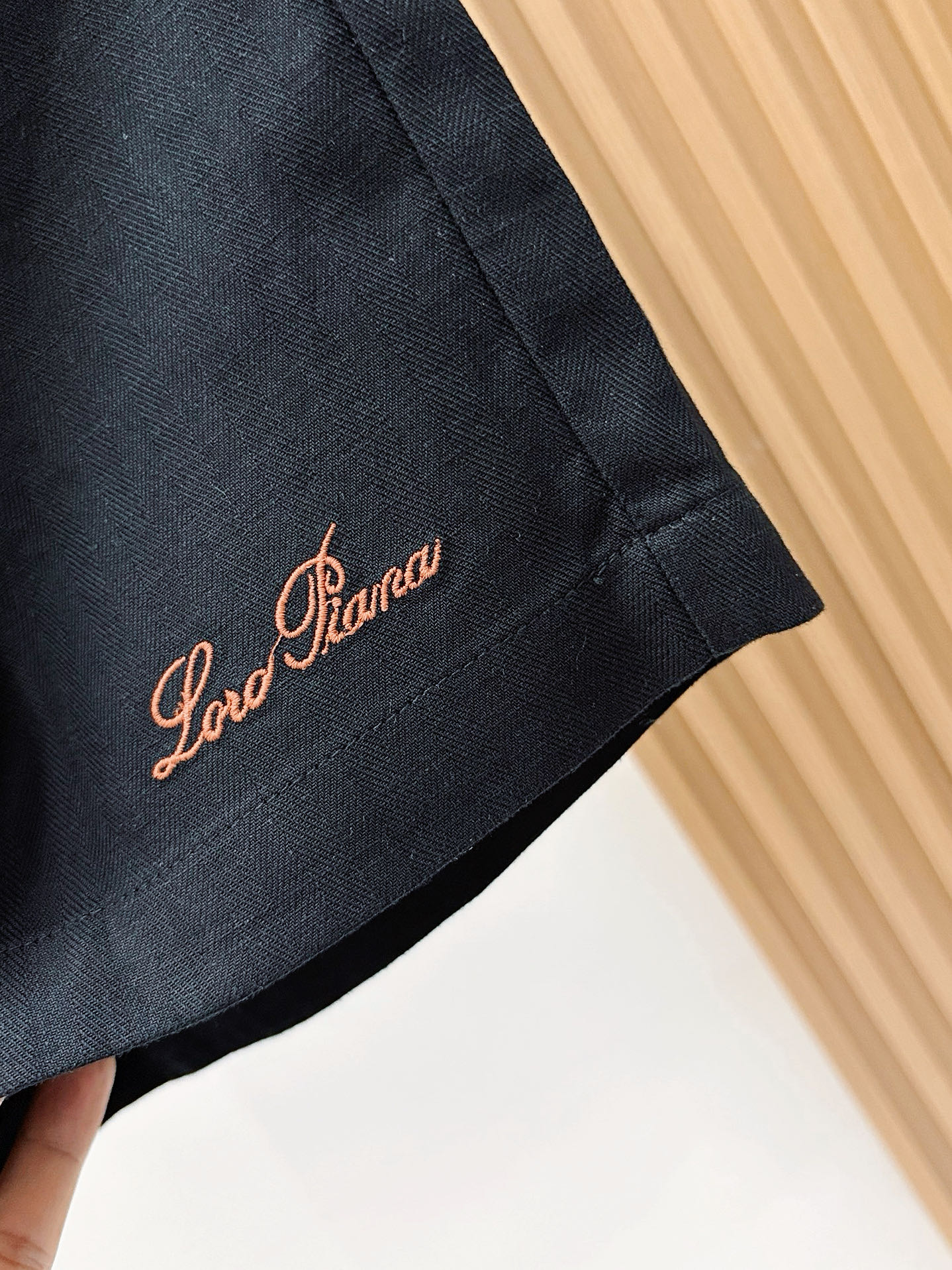 Loro Piana 诺悠翩雅 2026春夏季新款，最新休闲短裤。原版裤型上身休闲百搭 定制麻棉面料 l