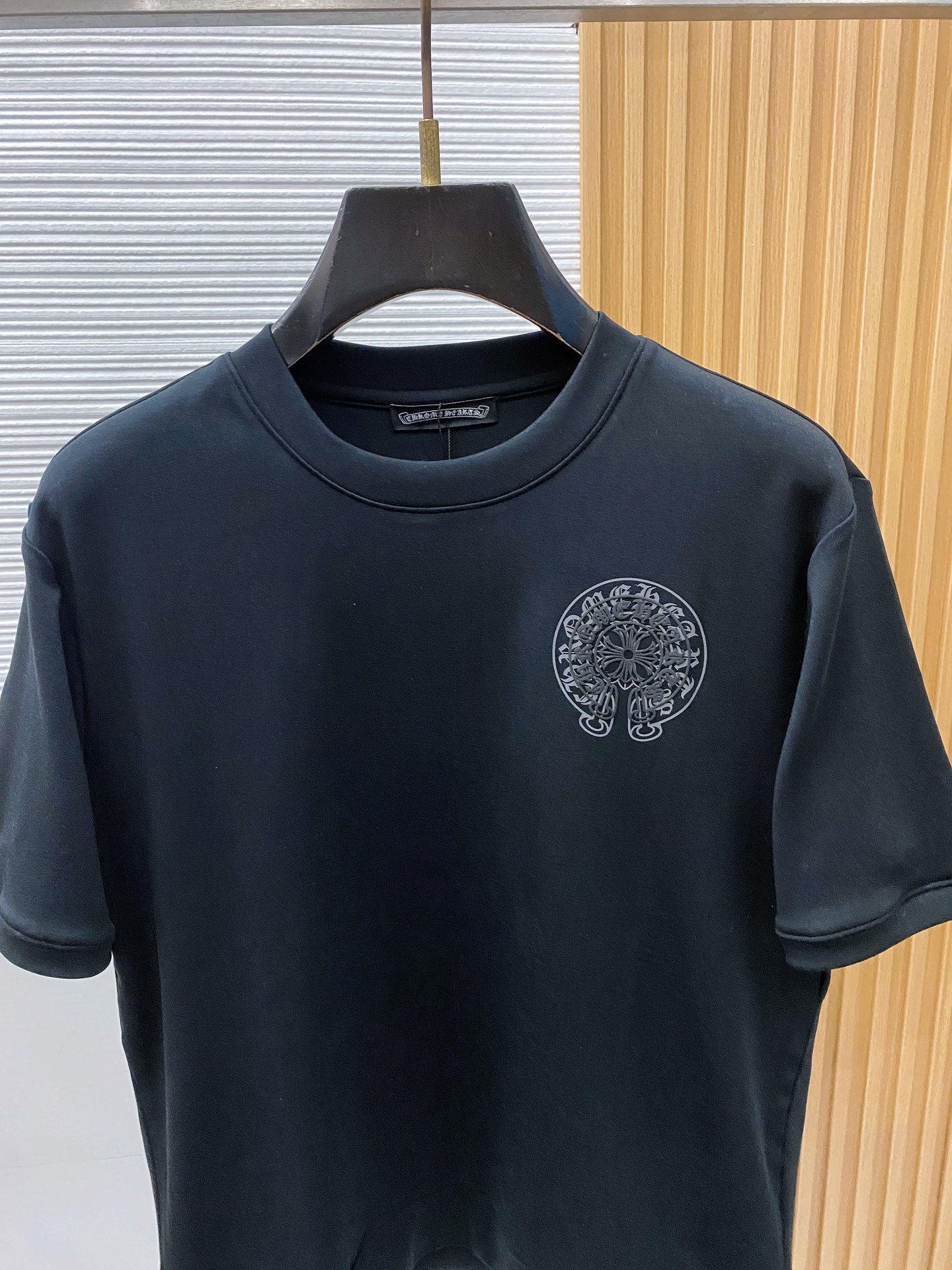 克罗心 s-2xL 26秋冬男装专柜官网新品短袖打底 爆款面料超好 人气推荐秋冬必备卫布男士圆领短袖 正面饰有经典图标刺
