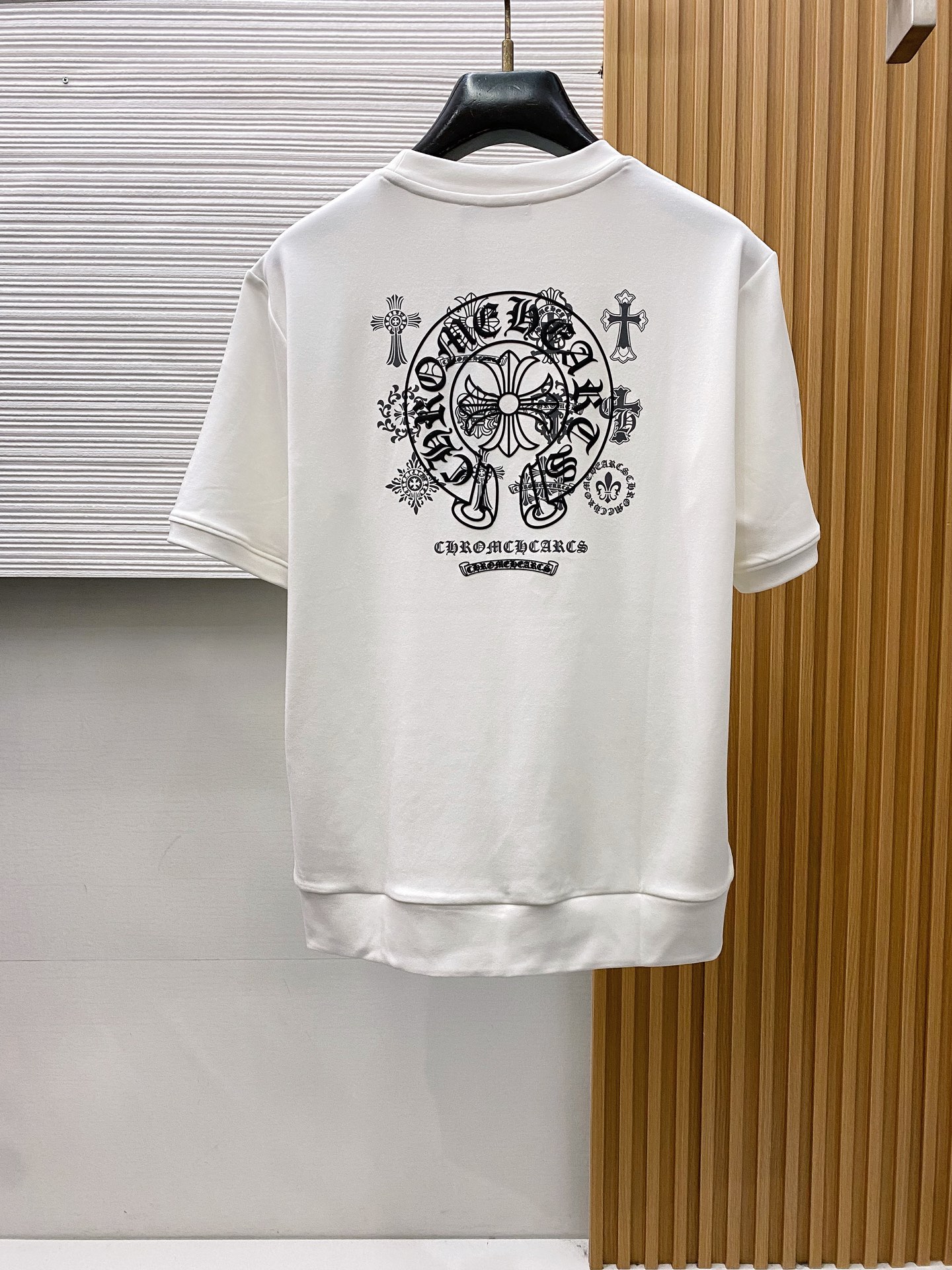 克罗心 s-2xL 26秋冬男装专柜官网新品短袖打底 爆款面料超好 人气推荐秋冬必备卫布男士圆领短袖 正面饰有经典图标刺
