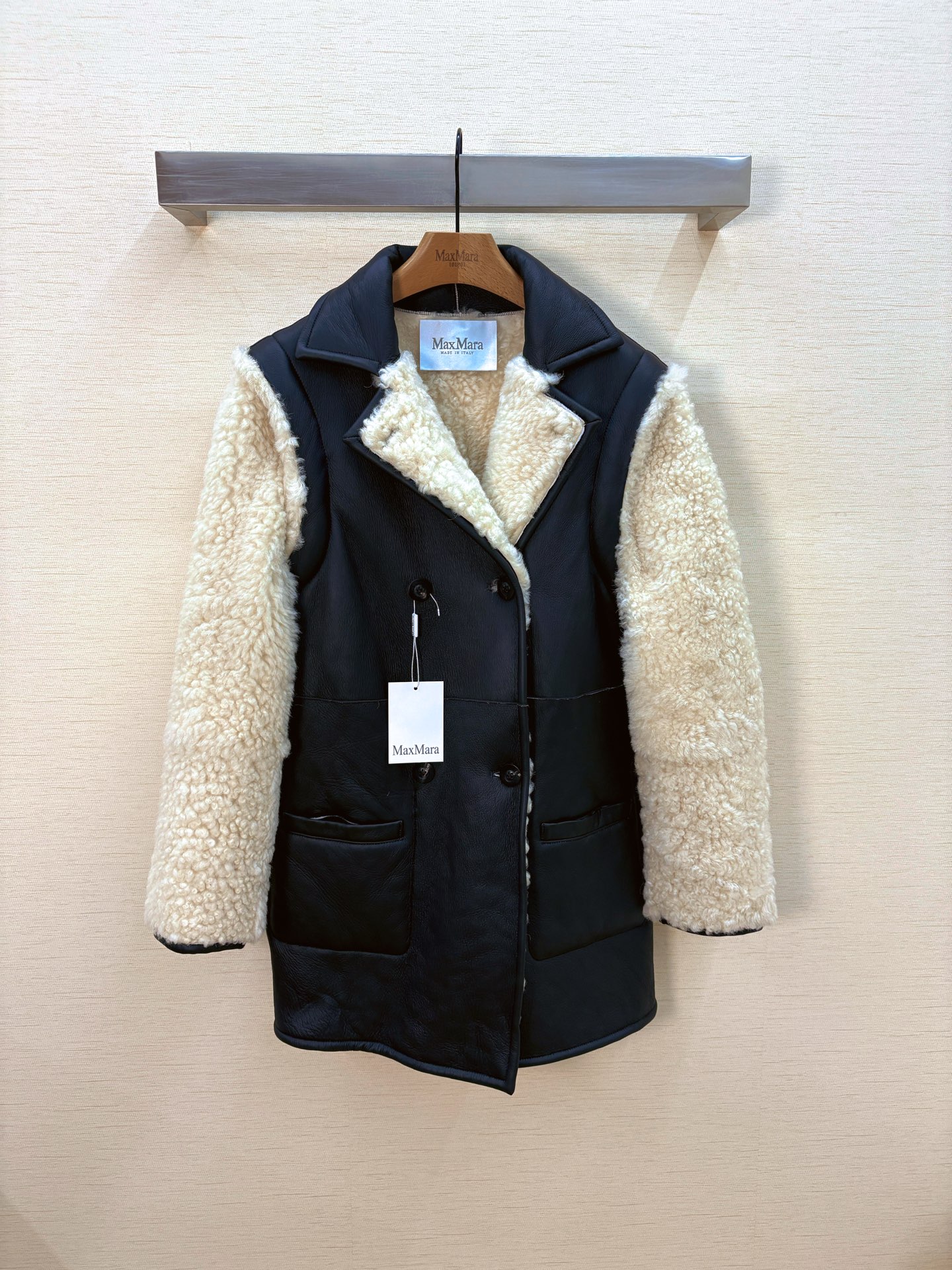 NO:636005,2025, new Max* imported fur one piece, all real shots, Maxmara-clothing, alexander wang198609092025,上新Max*进口皮毛一体,全部实拍,麦丝玛拉-服装,alexander wang,Women's clothing