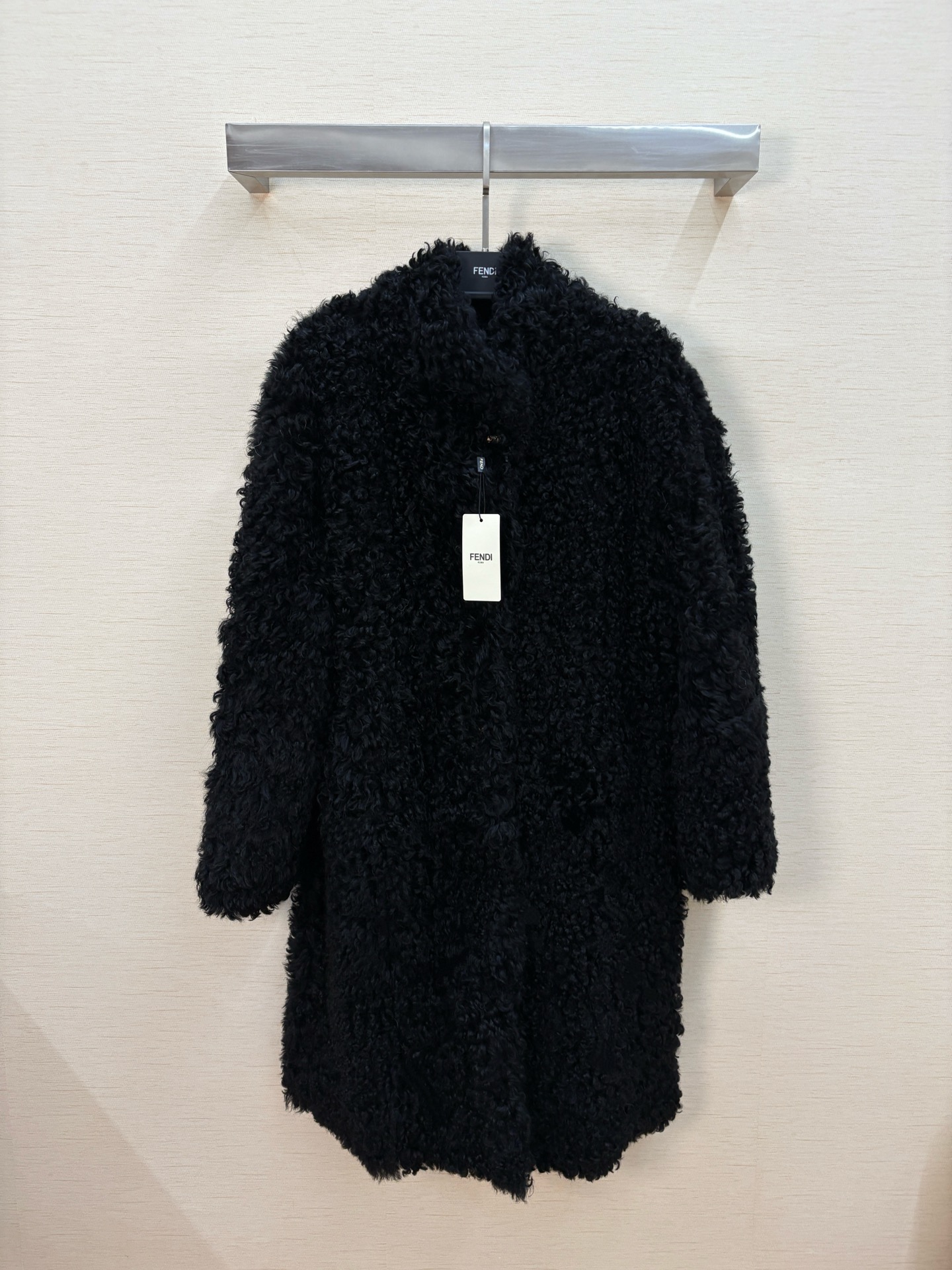 NO:636040,2025, new F*NDI fur all-in-one medium style, all real shots, Fendi-clothing, fendi, alexander wang198609092025,上新F*NDI皮毛一体中款,全部实拍,芬迪-服装,fendi,alexander wang,Women's clothing