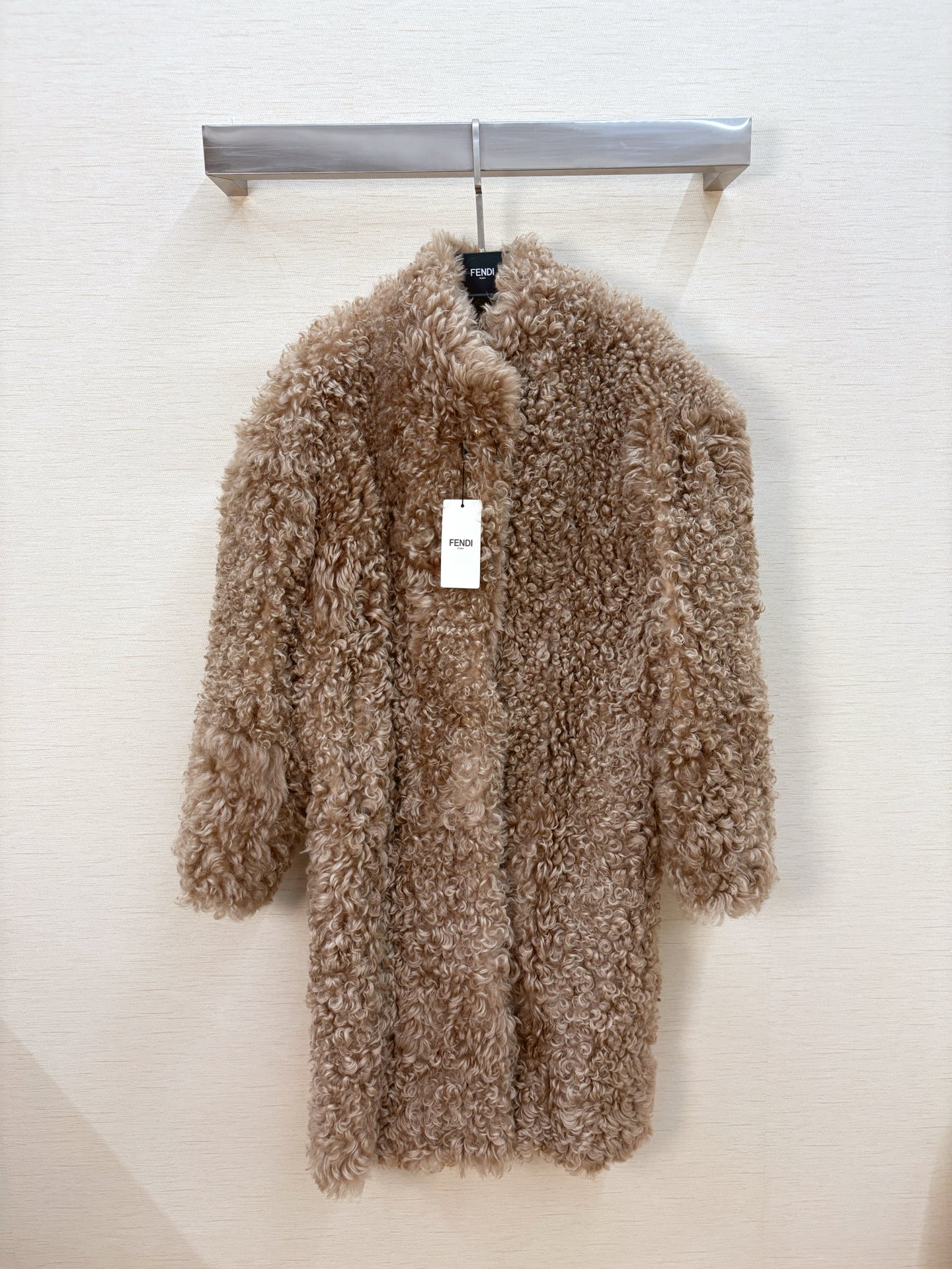 NO:636044,2025, new F*NDI fur all-in-one medium style, all real shots, Fendi-clothing, fendi, alexander wang198609092025,上新F*NDI皮毛一体中款,全部实拍,芬迪-服装,fendi,alexander wang,Women's clothing