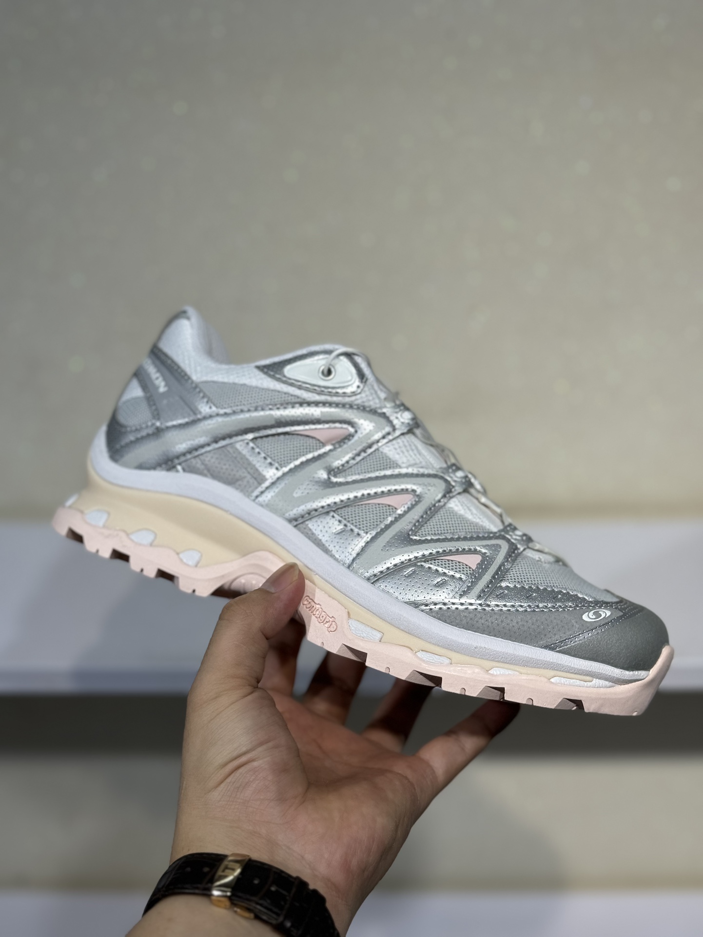 NO:276485,Spot Salomon XT-Q Grey Top versions in stock Size:36 36.5 37.5 38 38.5 39 40.5 41 42 42.5 43 44 44.5 45,19860909档口现货 萨洛蒙Salomon XT-Q 灰色 顶级版本现货供应 Size:36 36.5 37.5 38 38.5 39 40.5 41 42 42.5 43 44 44.5 45,,Men's shoes