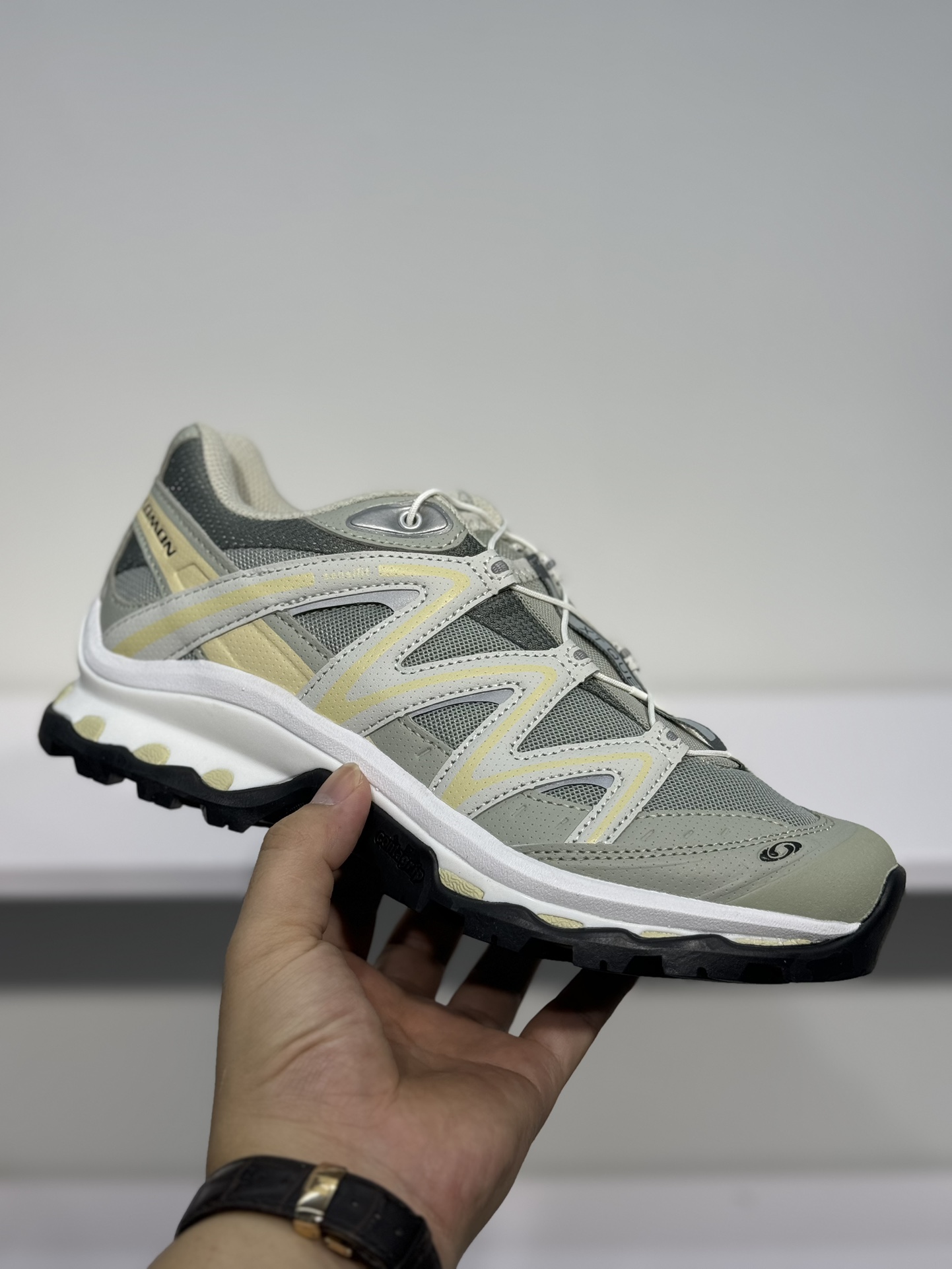 NO:276505,Spot Salomon XTQ Green Gray Top version in stock Size:36 36.5 37.5 38 38.5 39 40.5 41 42 42.5 43 44 44.5 45,19860909档口现货 萨洛蒙Salomon XTQ绿灰 顶级版本现货供应 Size:36 36.5 37.5 38 38.5 39 40.5 41 42 42.5 43 44 44.5 45,,Men's shoes