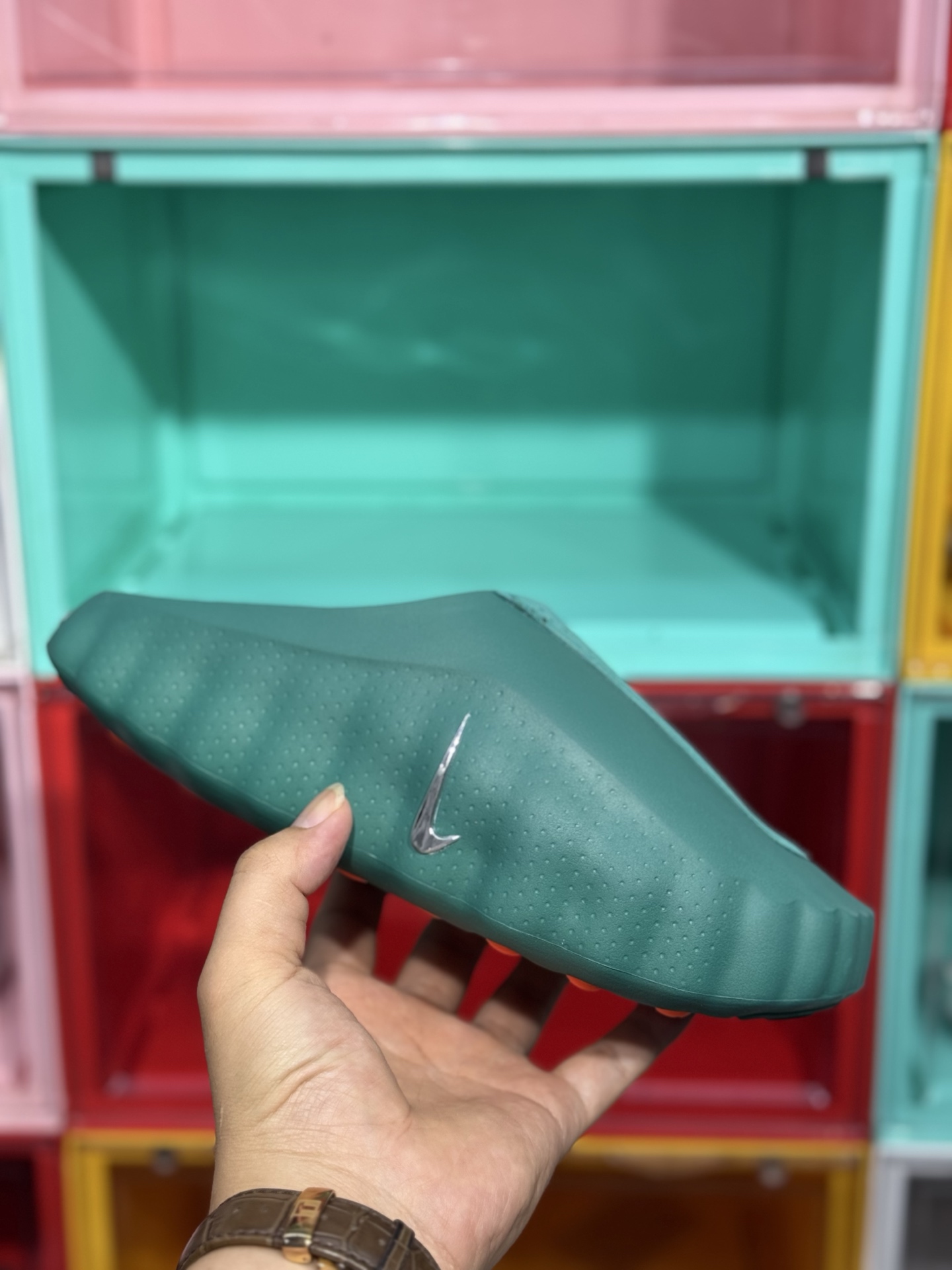 NO:781176,In stock at the stall Nike Mind 002 comfortable fit breathable training shoes for men and women dark green half-flop size 36 37.5 38 39 40 41 42 43 44 45,19860909档口现货 Nike Mind 002 舒适贴合 透气 训练鞋 男女款 墨绿半拖 尺码 36 37.5 38 39 40 41 42 43 44 45,,Men's shoes