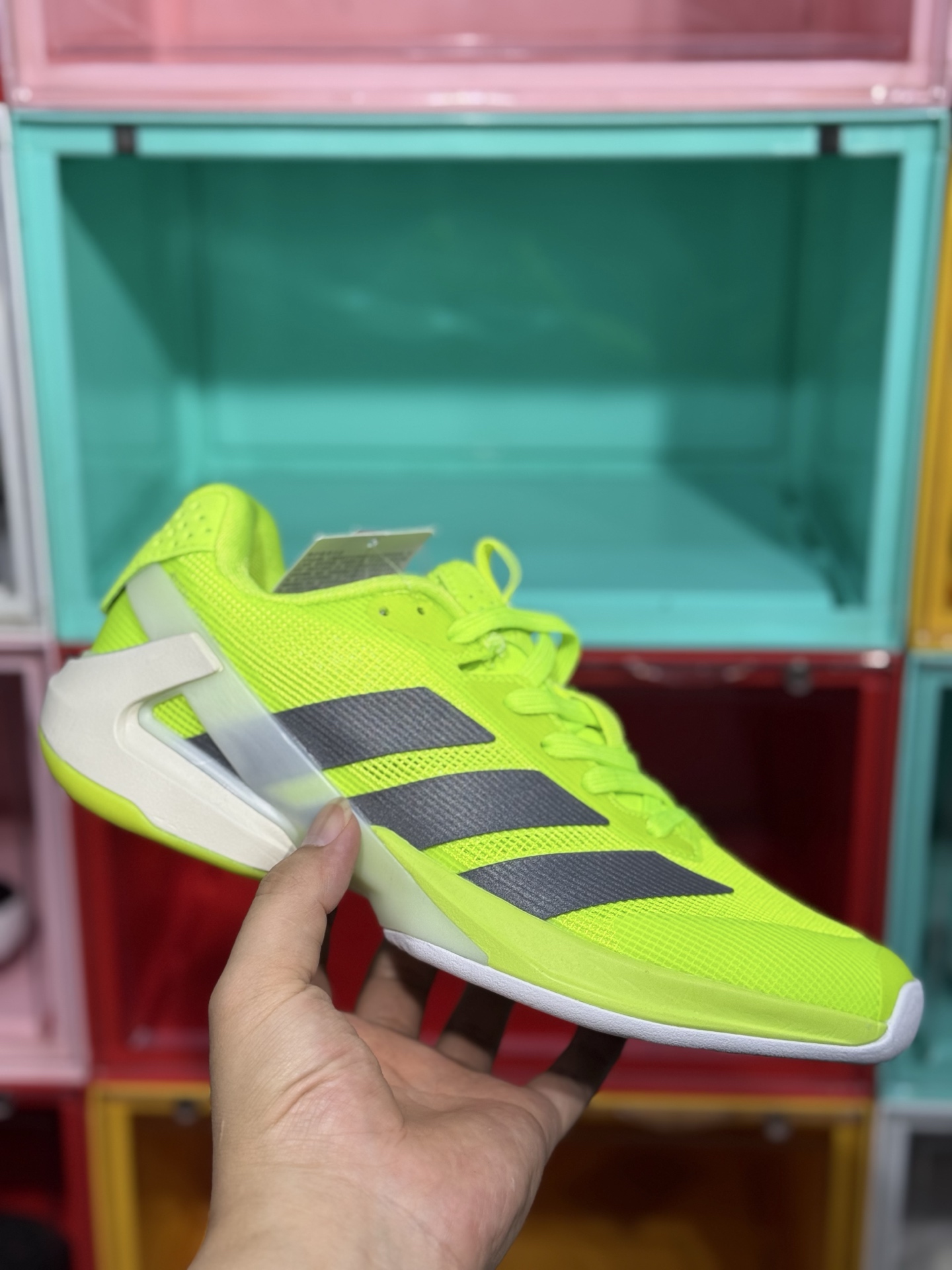 NO:781208,Adizero Ubersonic 5 is in stock at the stall. Fashionable and casual tennis shoes for men and women. Green. Size: 36 36.5 37 38 38.5 39 40 40.5 41.5 42 42.5 43.5 44 44.5 45 46 47,19860909档口现货 Adizero Ubersonic 5 时尚休闲不闷脚 网球鞋 男女款 绿色 尺码:36 36.5 37 38 38.5 39 40 40.5 41.5 42 42.5 43.5 44 44.5 45 46 47,,Men's shoes