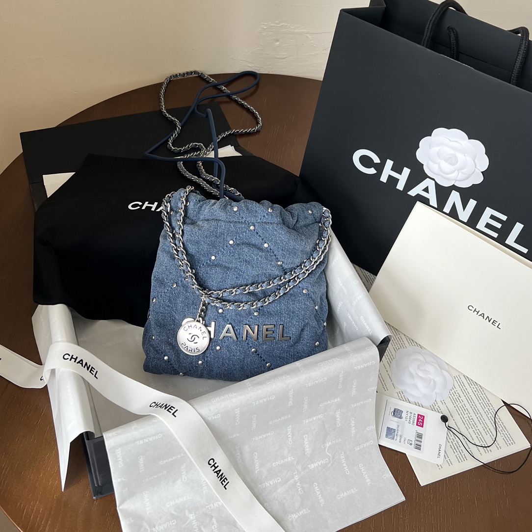 Chanel Geschäft
 Taschen Umhängetaschen  & Schultertaschen Silber Denim Frühling/Sommer Kollektion Lässig