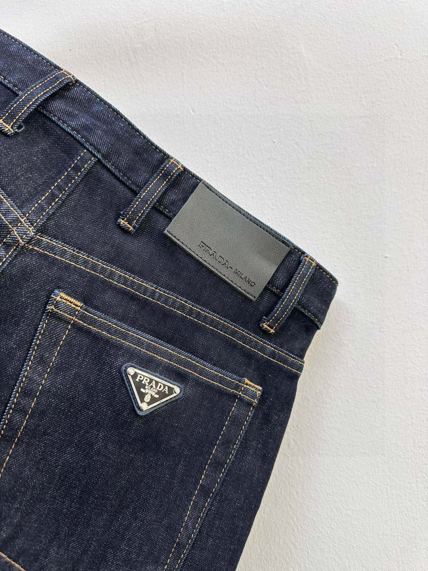 PR·五口袋丹尼牛仔裤、代工厂出品。早秋新品·经典五袋款选用日本丹宁牛仔布、有弹性、质地柔软、穿着舒适、