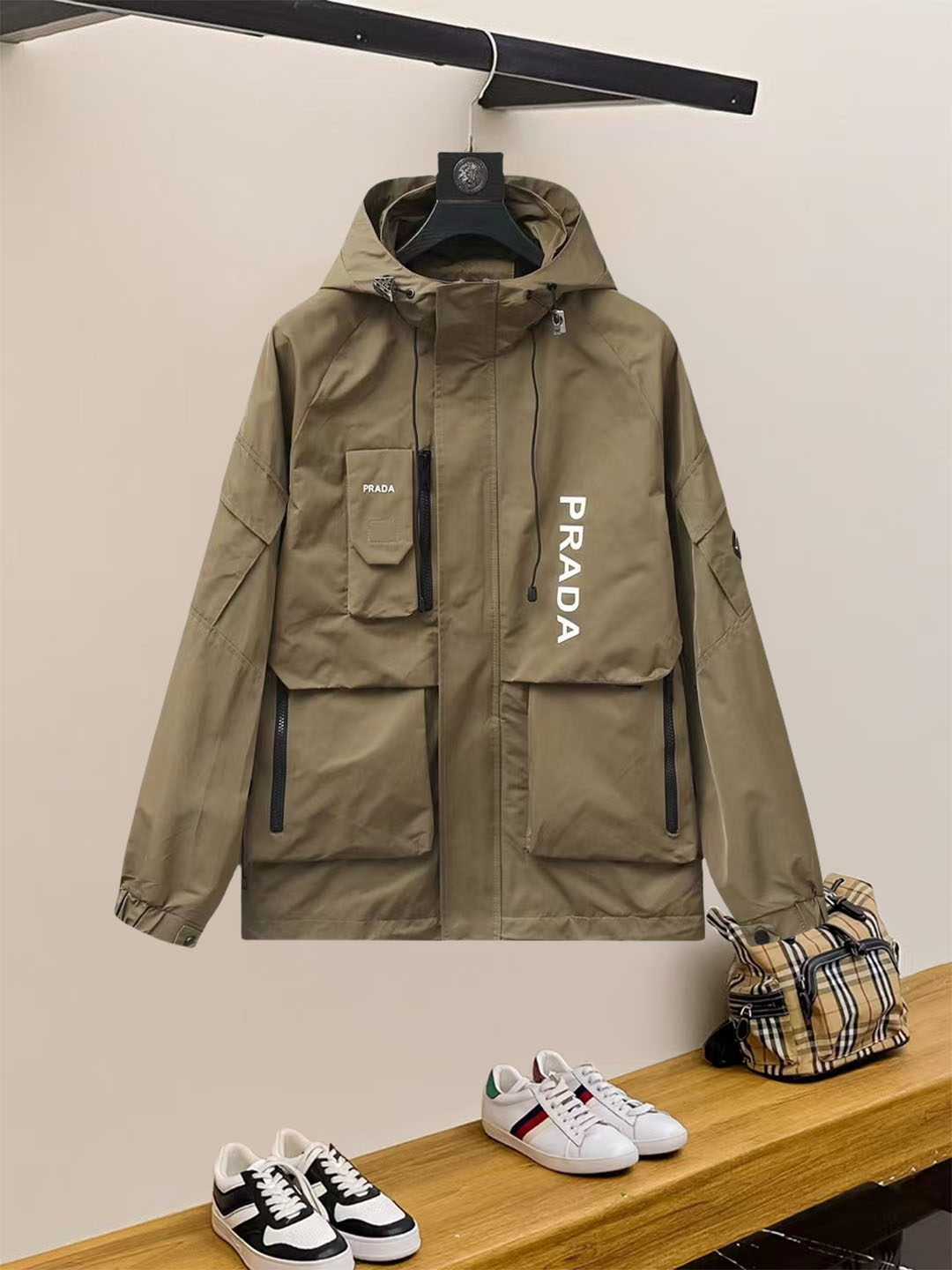 Prada 2024-25 Fall/Winter Men's Jacket - High-End, Comfortable, and Stylish