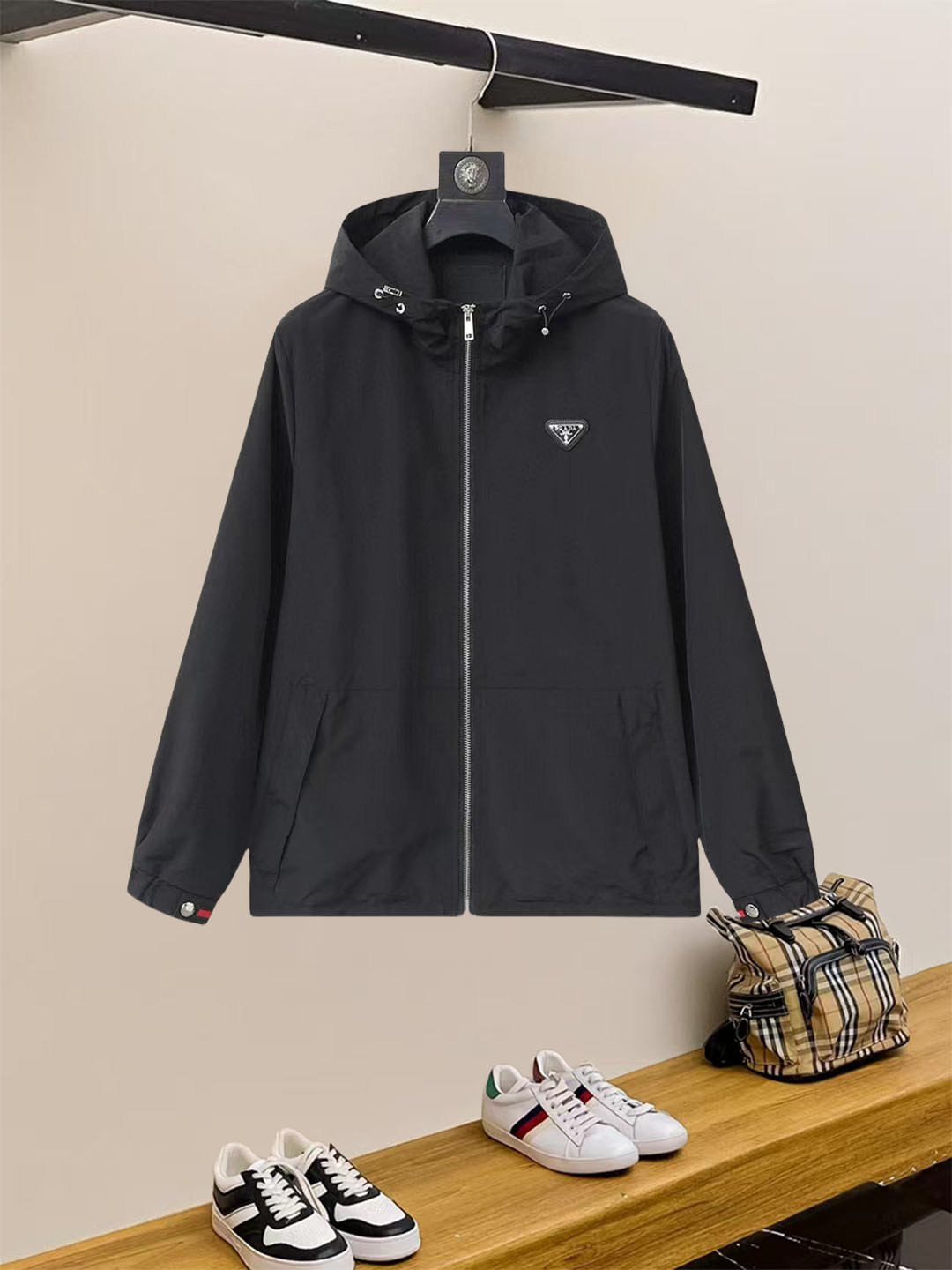 Prada 2025 Fall Jacket: High-Quality, Comfortable, and Stylish Outerwear