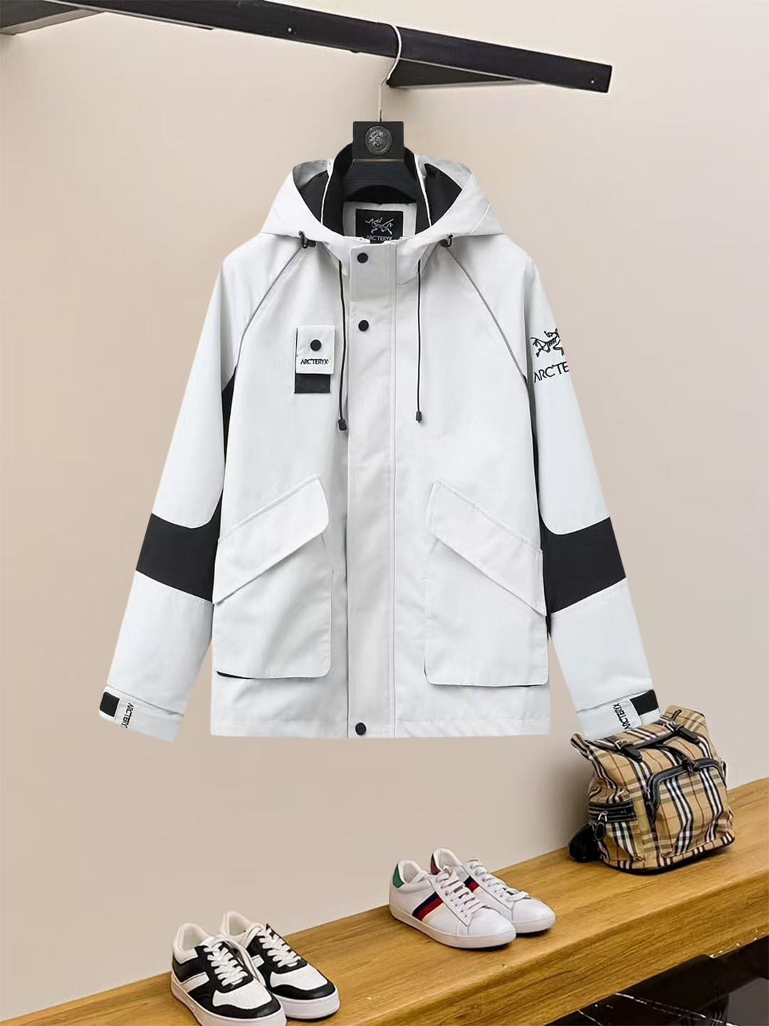 Arc'teryx 25SS Lightweight Jacket: Breathable, Comfortable & Stylish