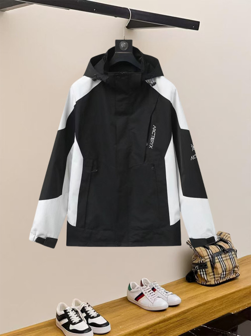 כילות Arc'teryx לגברים בצבעים שחור/לבן נושמים ונוחים 1 כילות Arc’teryx לגברים בצבעים שחור/לבן נושמים ונוחים