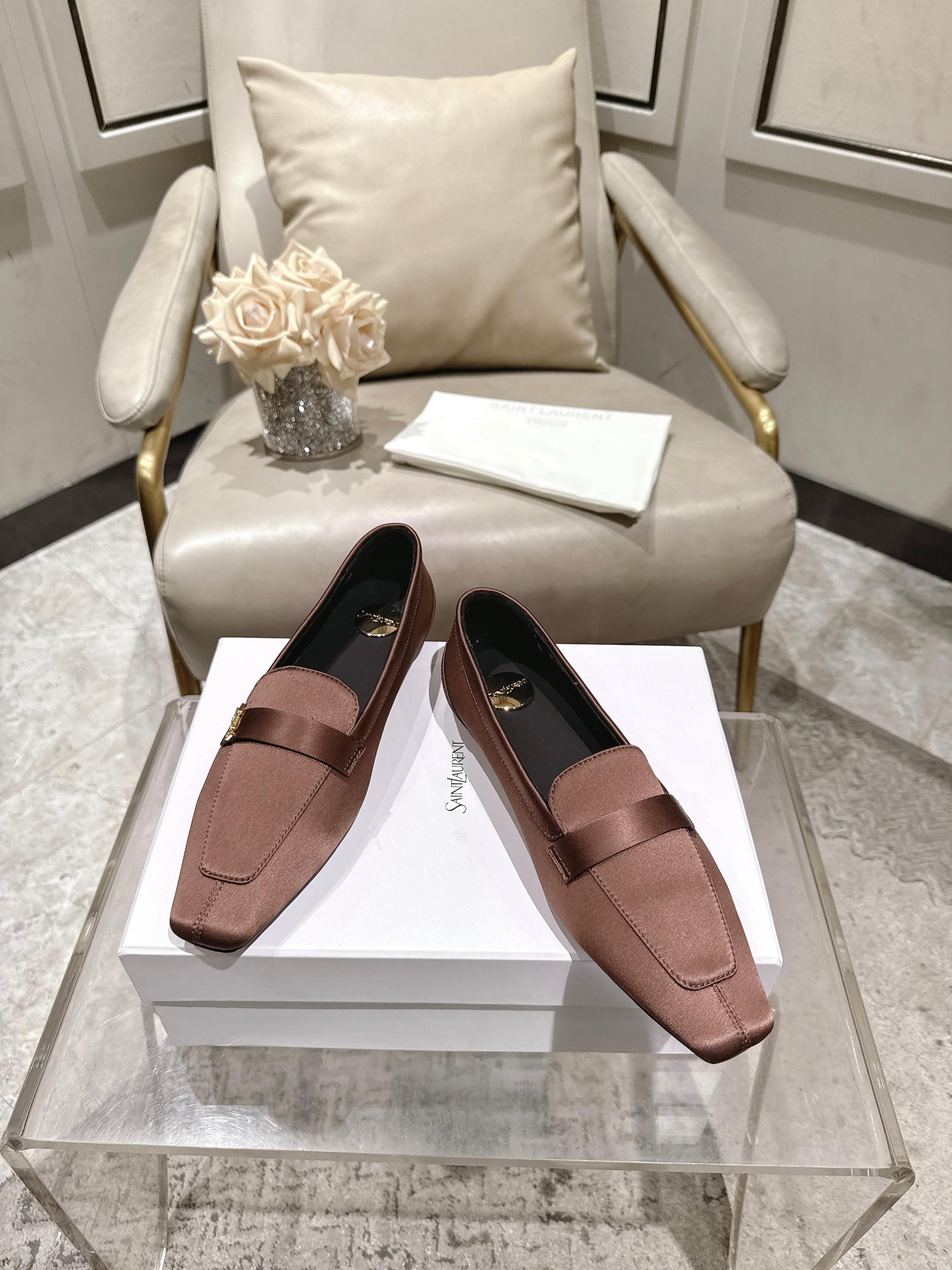 Saint Laurent Classic Luxury Leather Shoe Loafer Ref 2