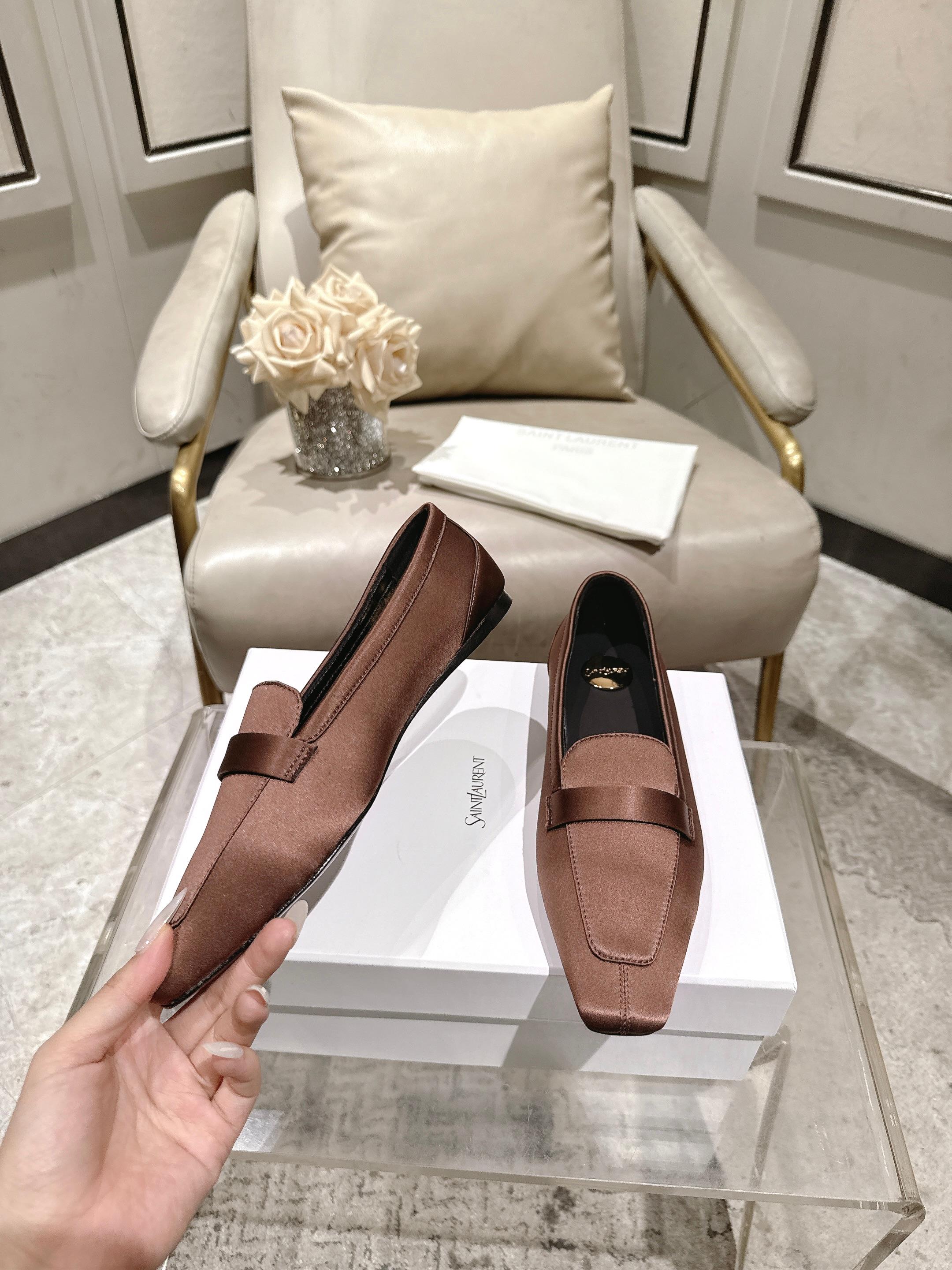 Saint Laurent Classic Luxury Leather Shoe Loafer Ref 3